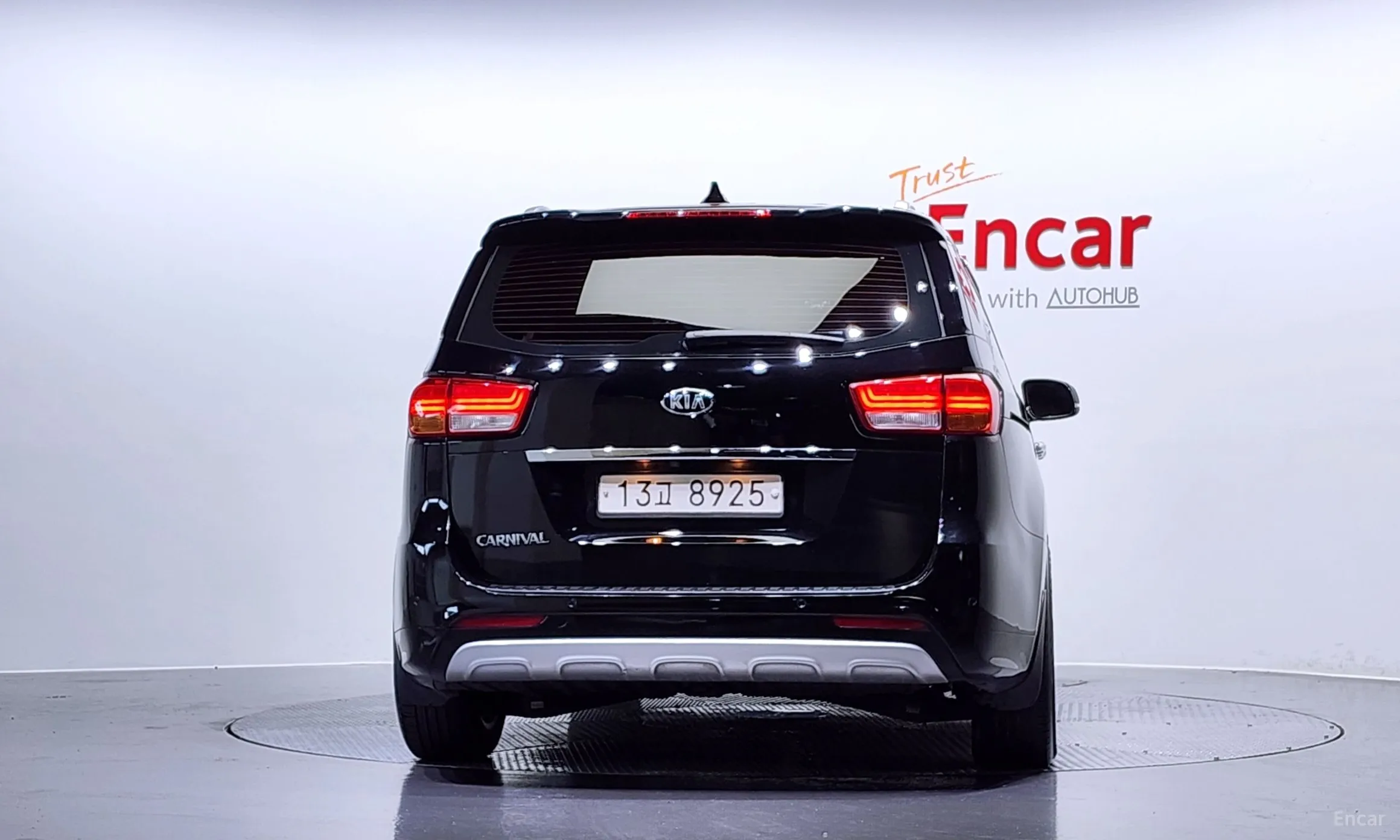 Kia Carnival превью 3