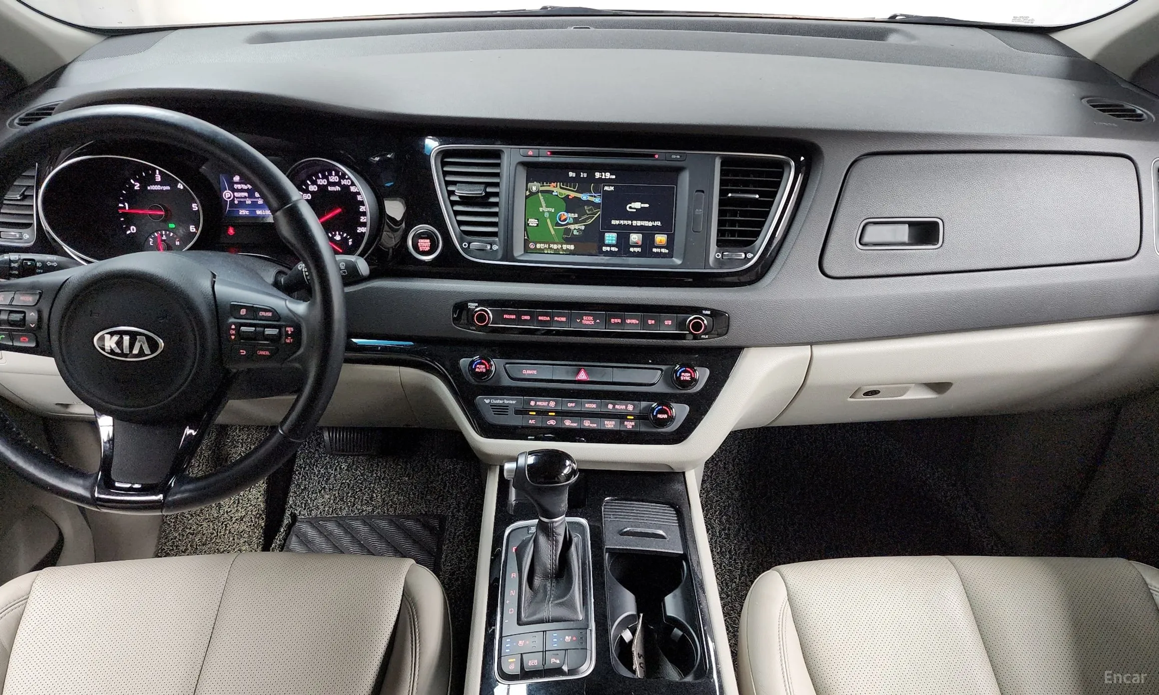 Kia Carnival превью 4