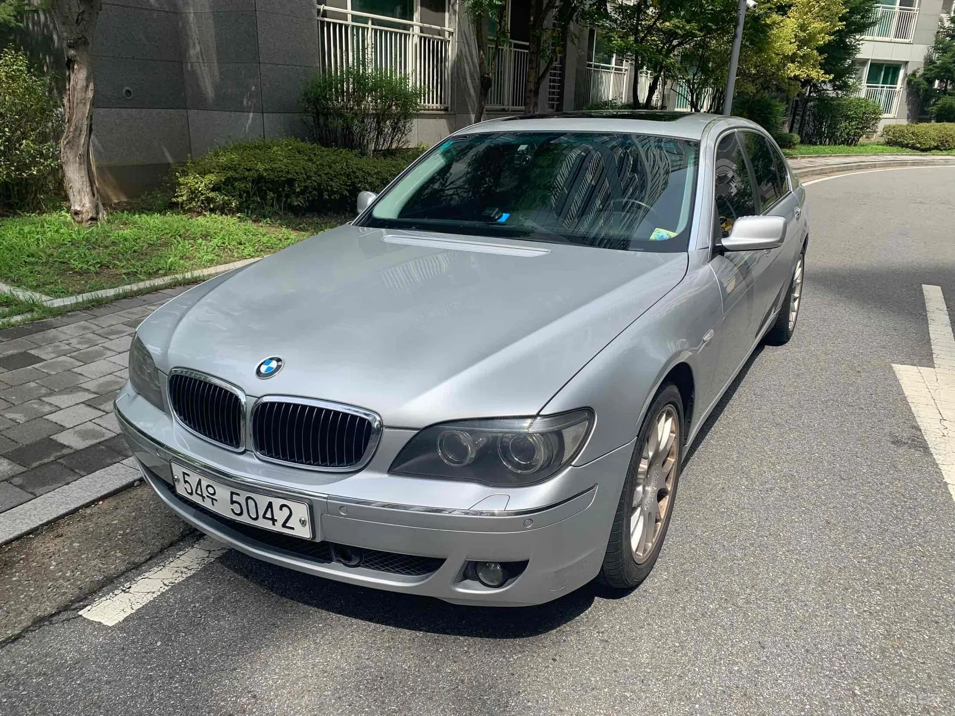 7 Series (E65)