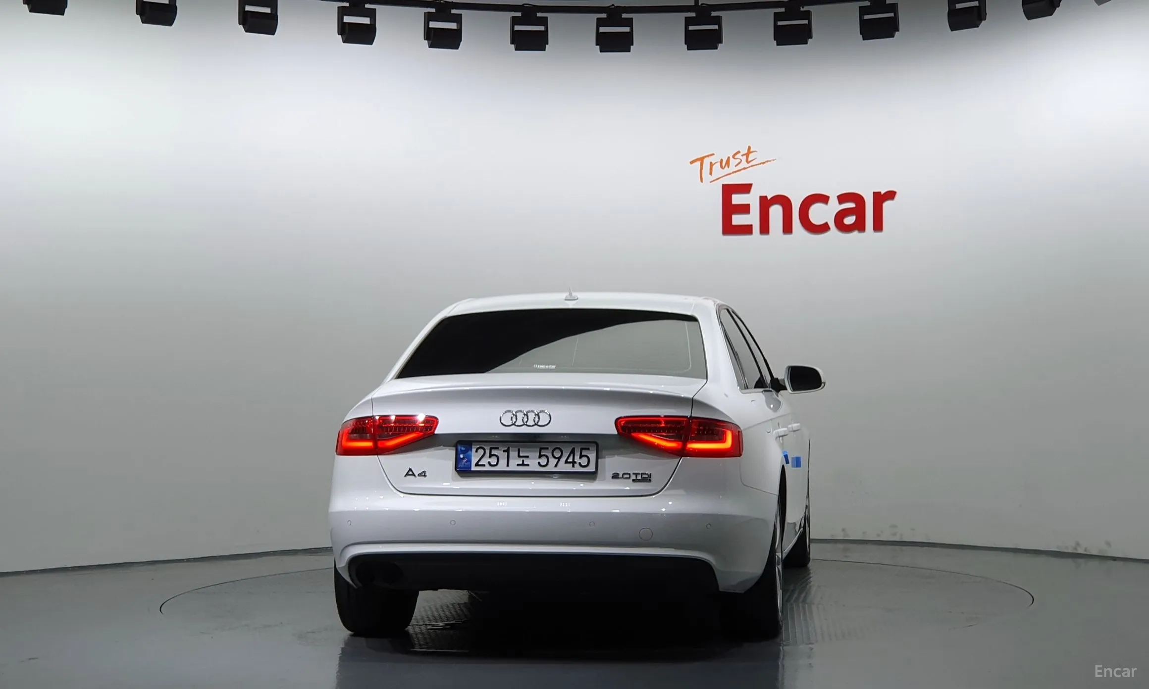 Audi New A4 превью 3