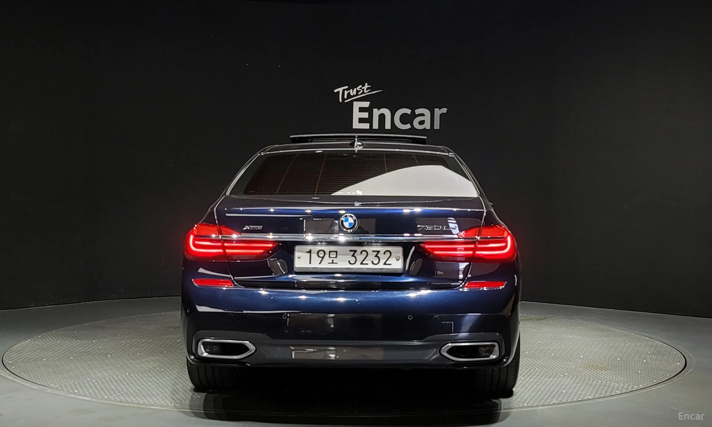 BMW 7 Series (G11) превью 3