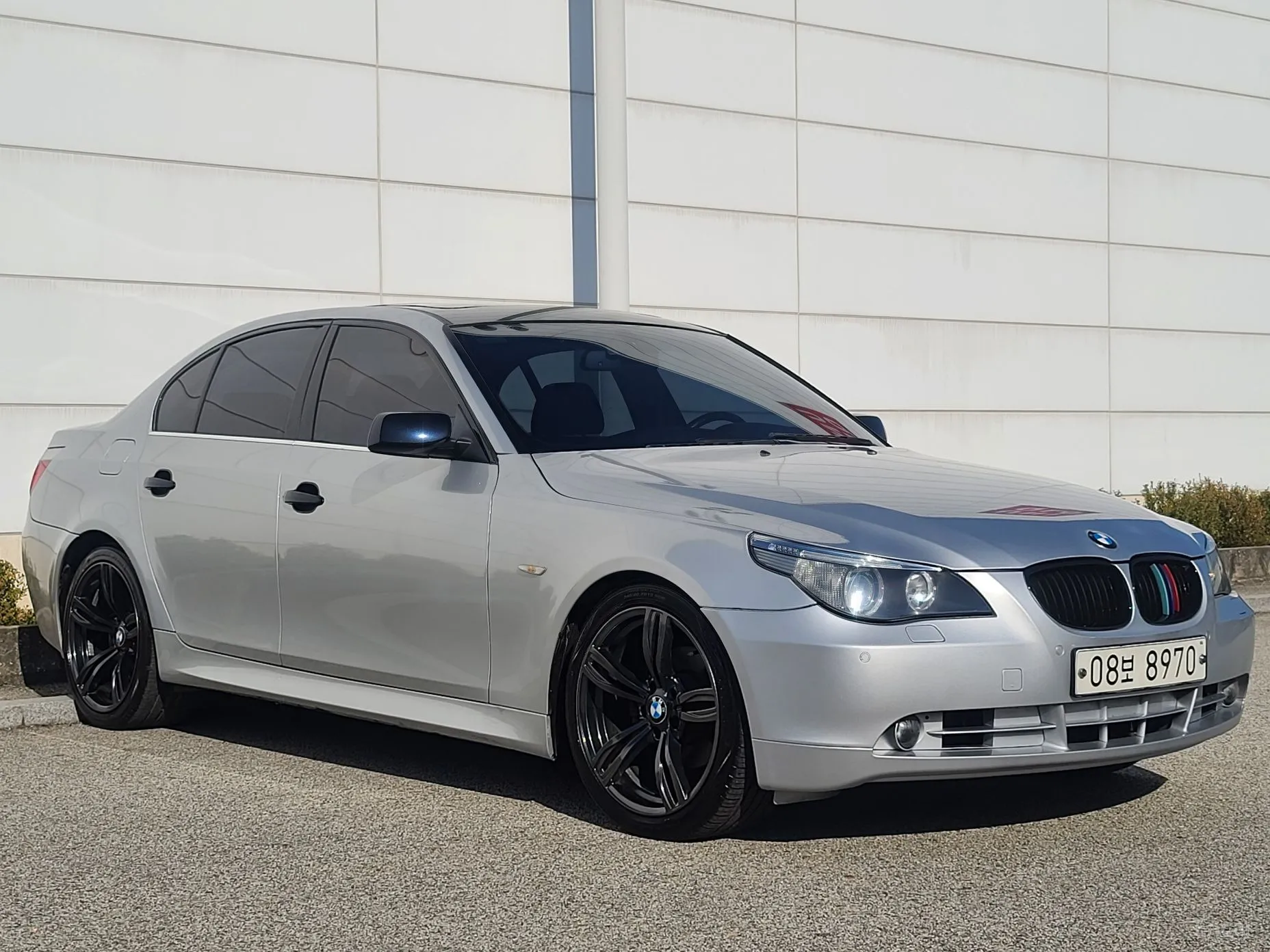 BMW 5 Series (E60) превью 2