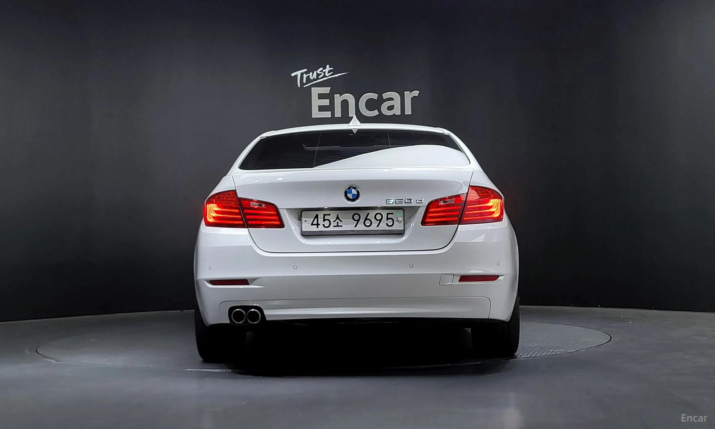 BMW 5 Series (F10) превью 3