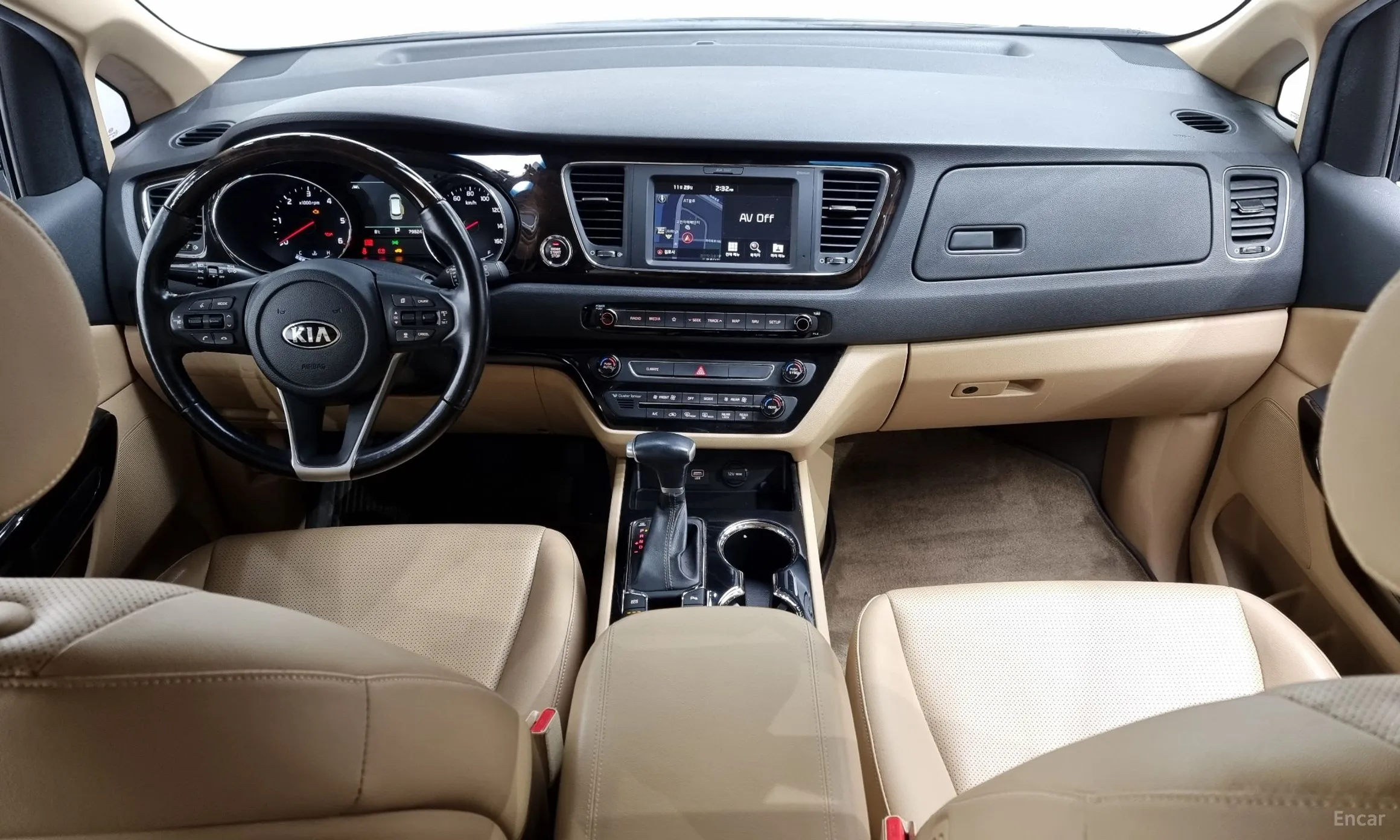 Kia Carnival превью 4