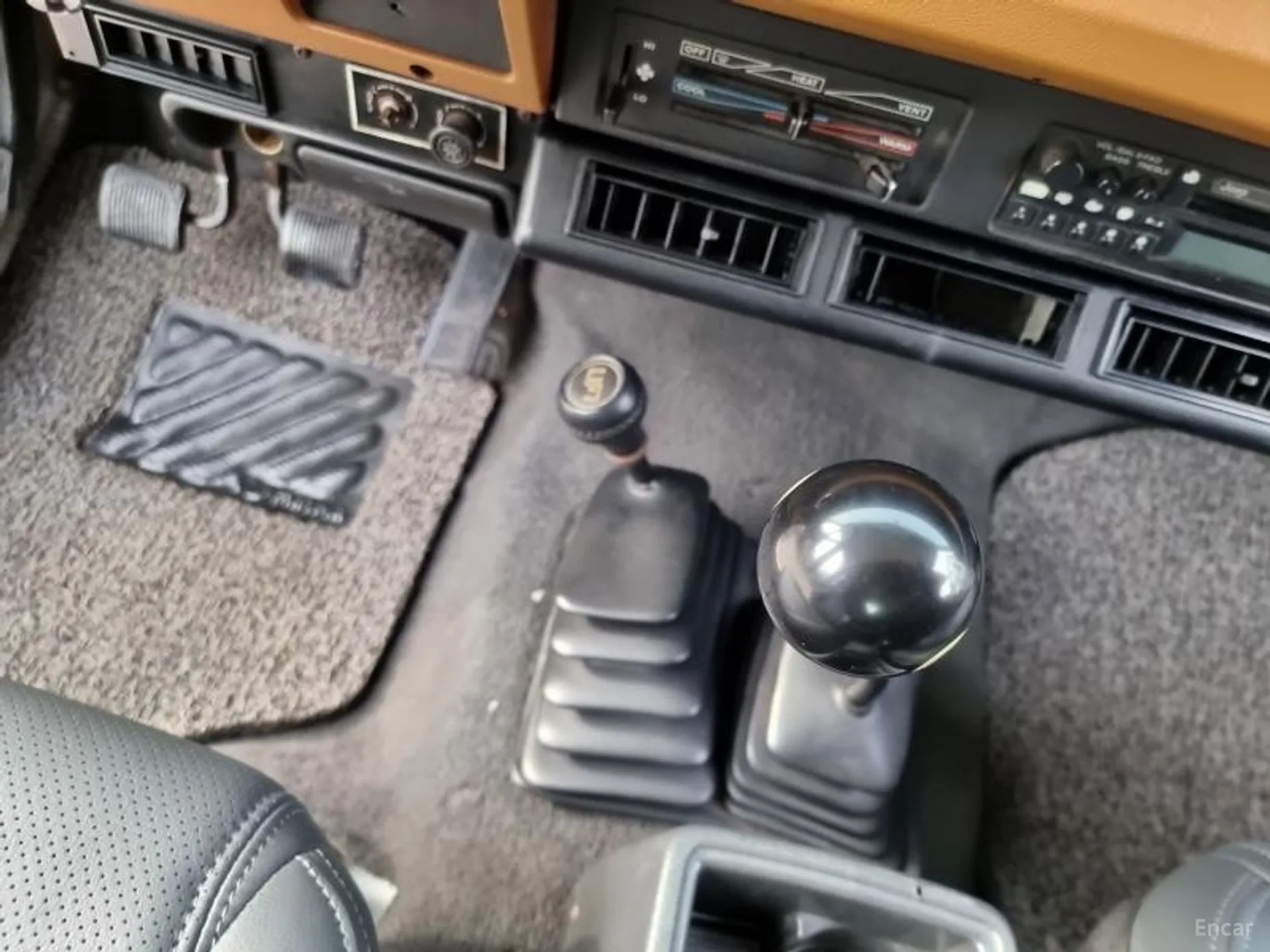 Jeep Wrangler (YJ) превью 12