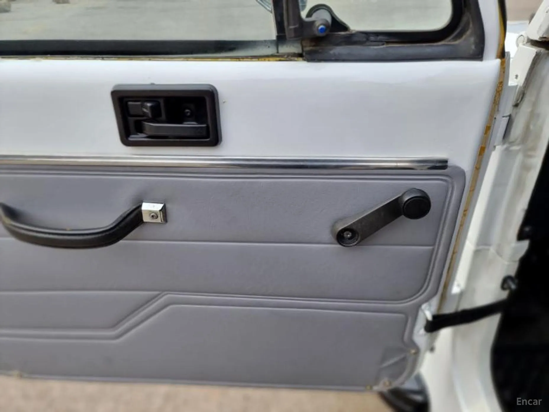 Jeep Wrangler (YJ) превью 16