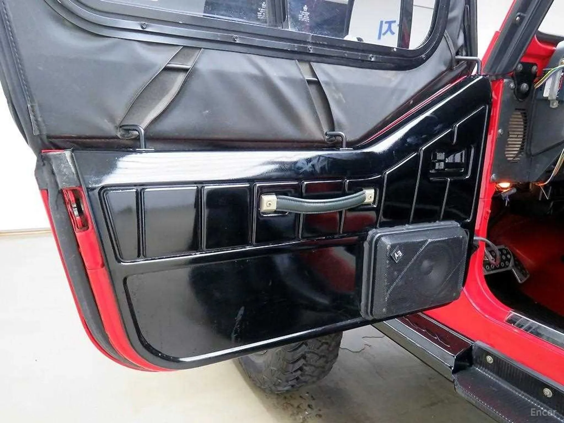 Jeep Wrangler (YJ) превью 15