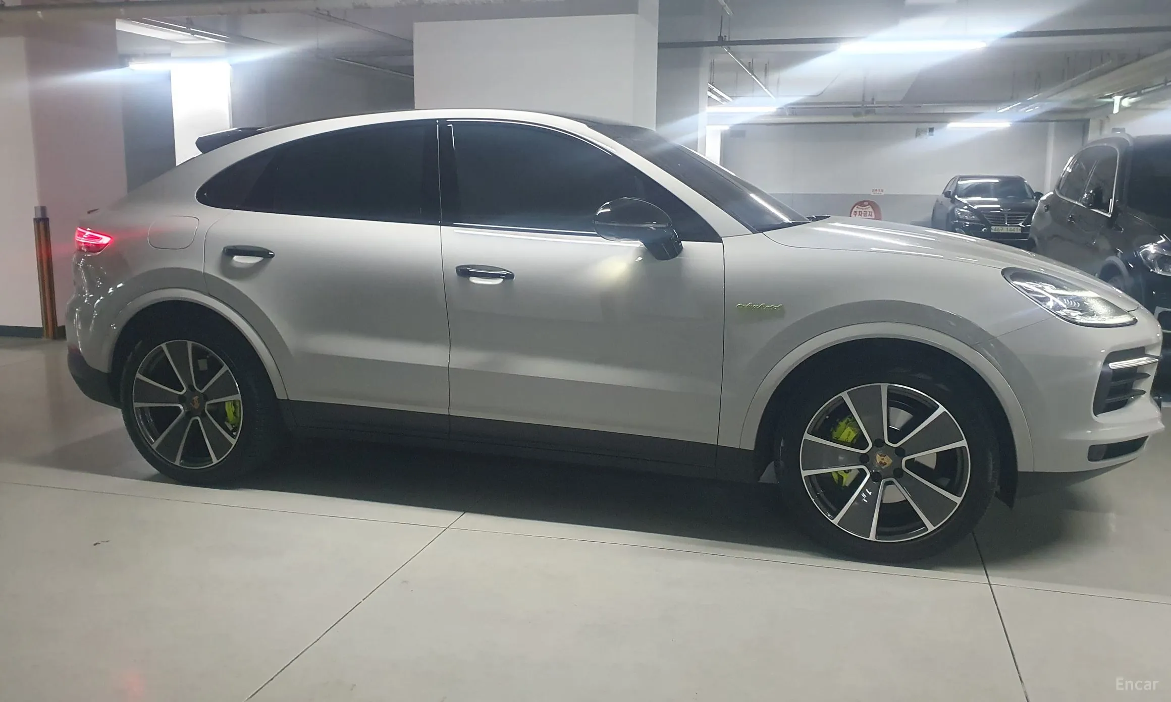 Porsche Cayenne (PO536) превью 4