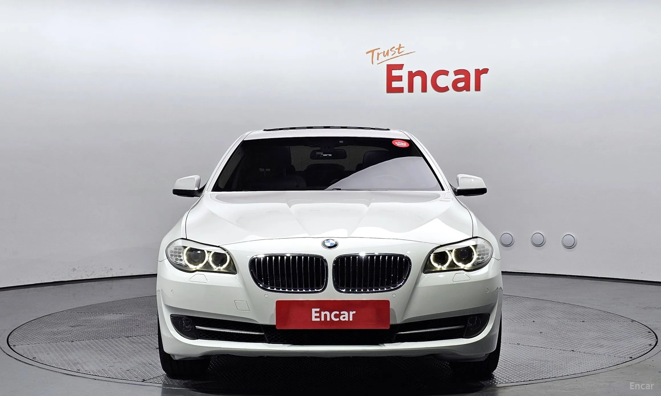 BMW 5 Series (F10) превью 2