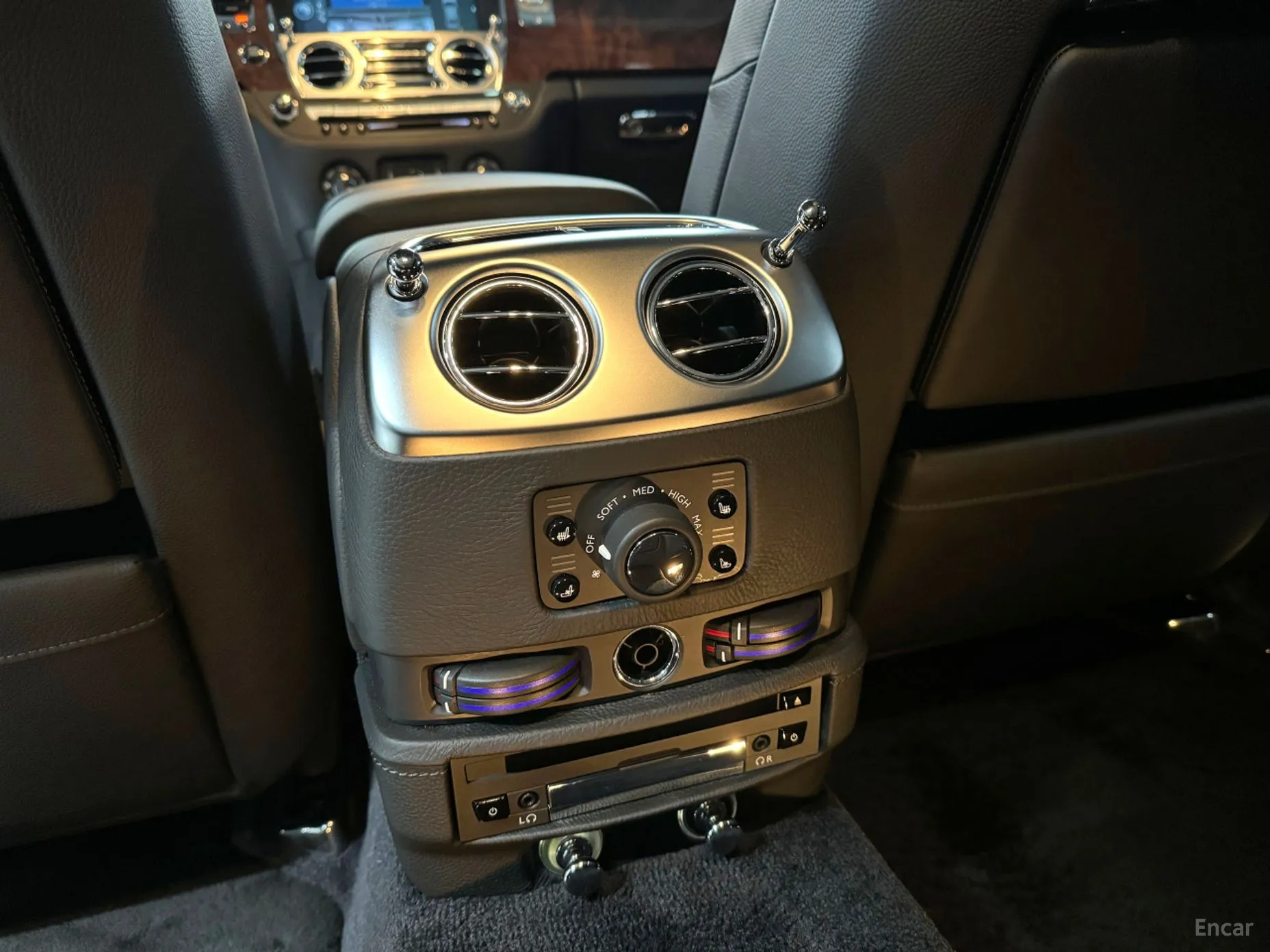 Rolls-Royce Ghost превью 13