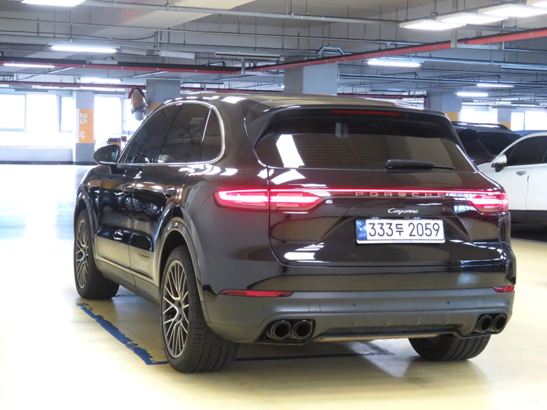 Porsche Cayenne (PO536) превью 3