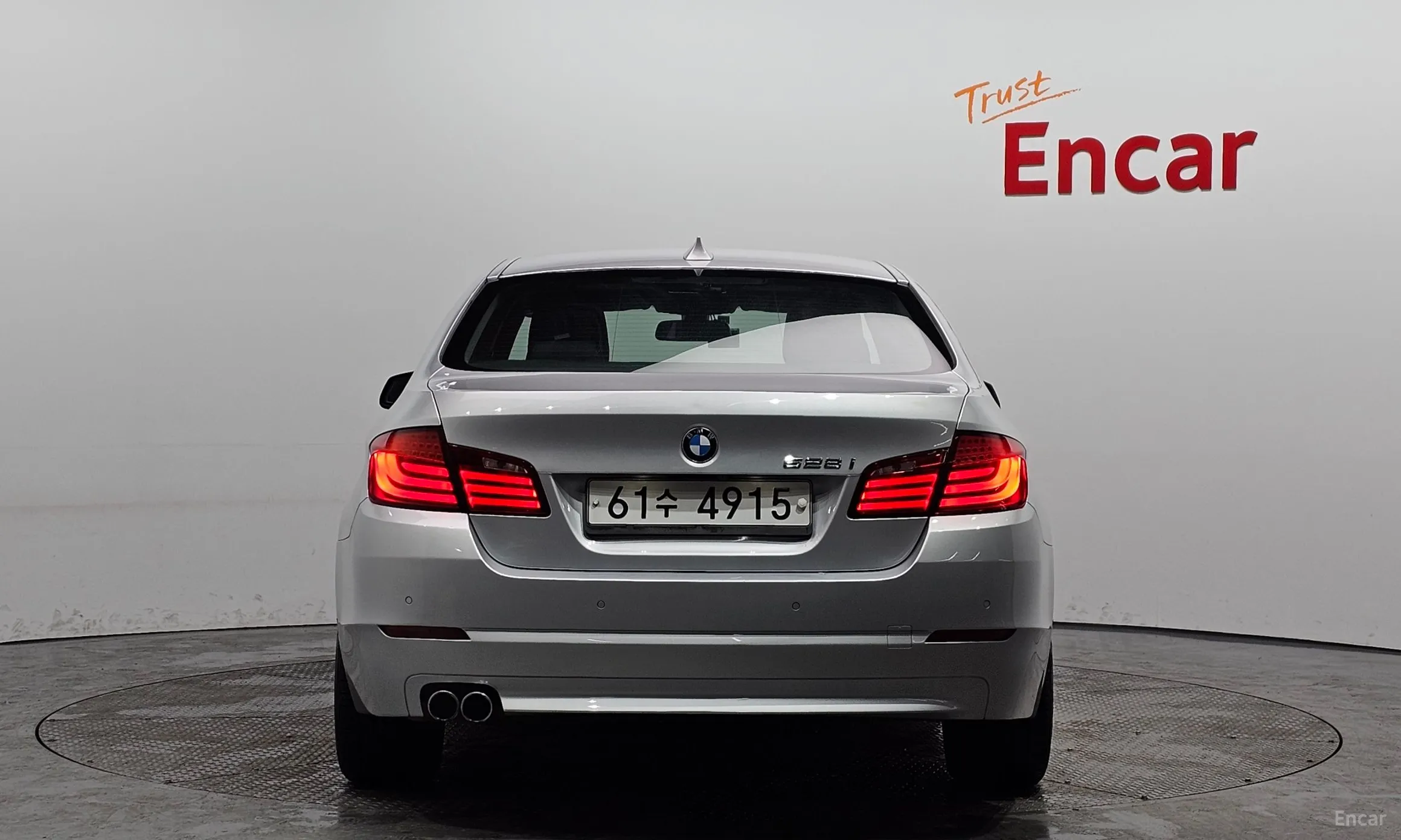 BMW 5 Series (F10) превью 3