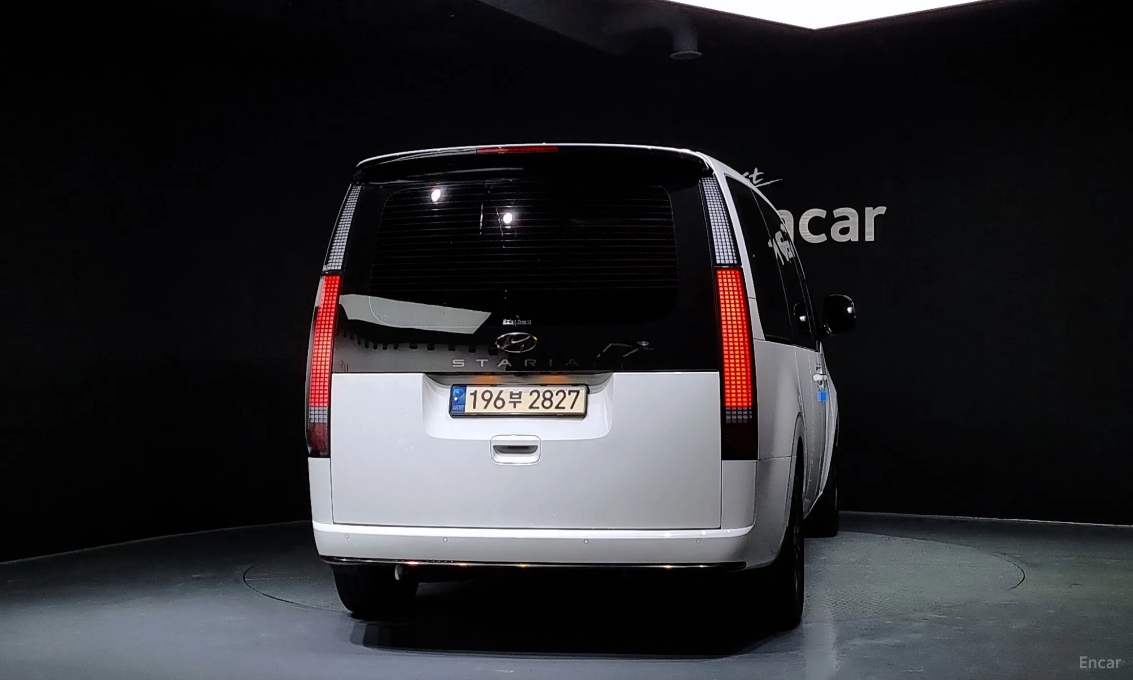 Hyundai Staria превью 3