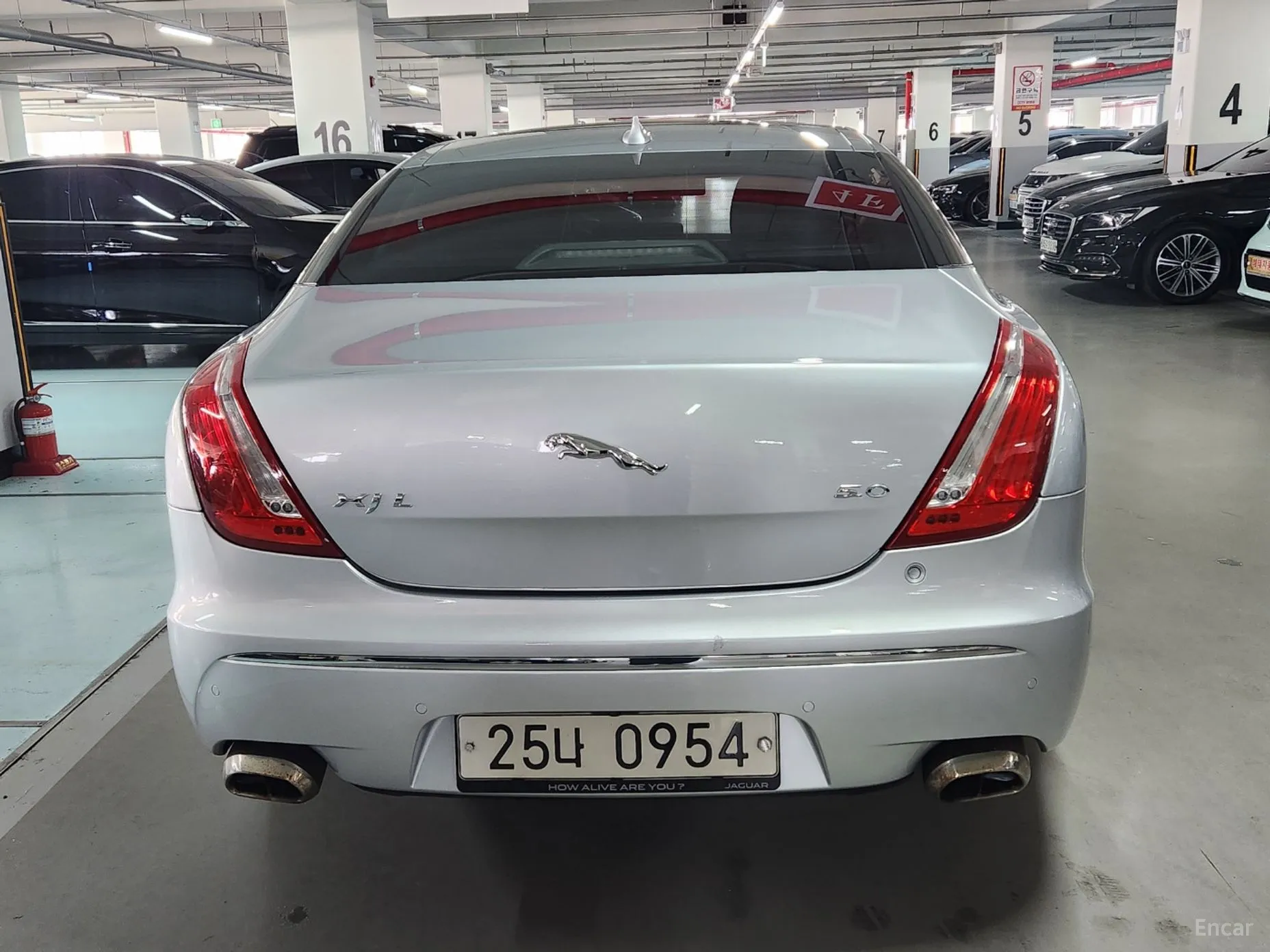 Jaguar All New XJ превью 4