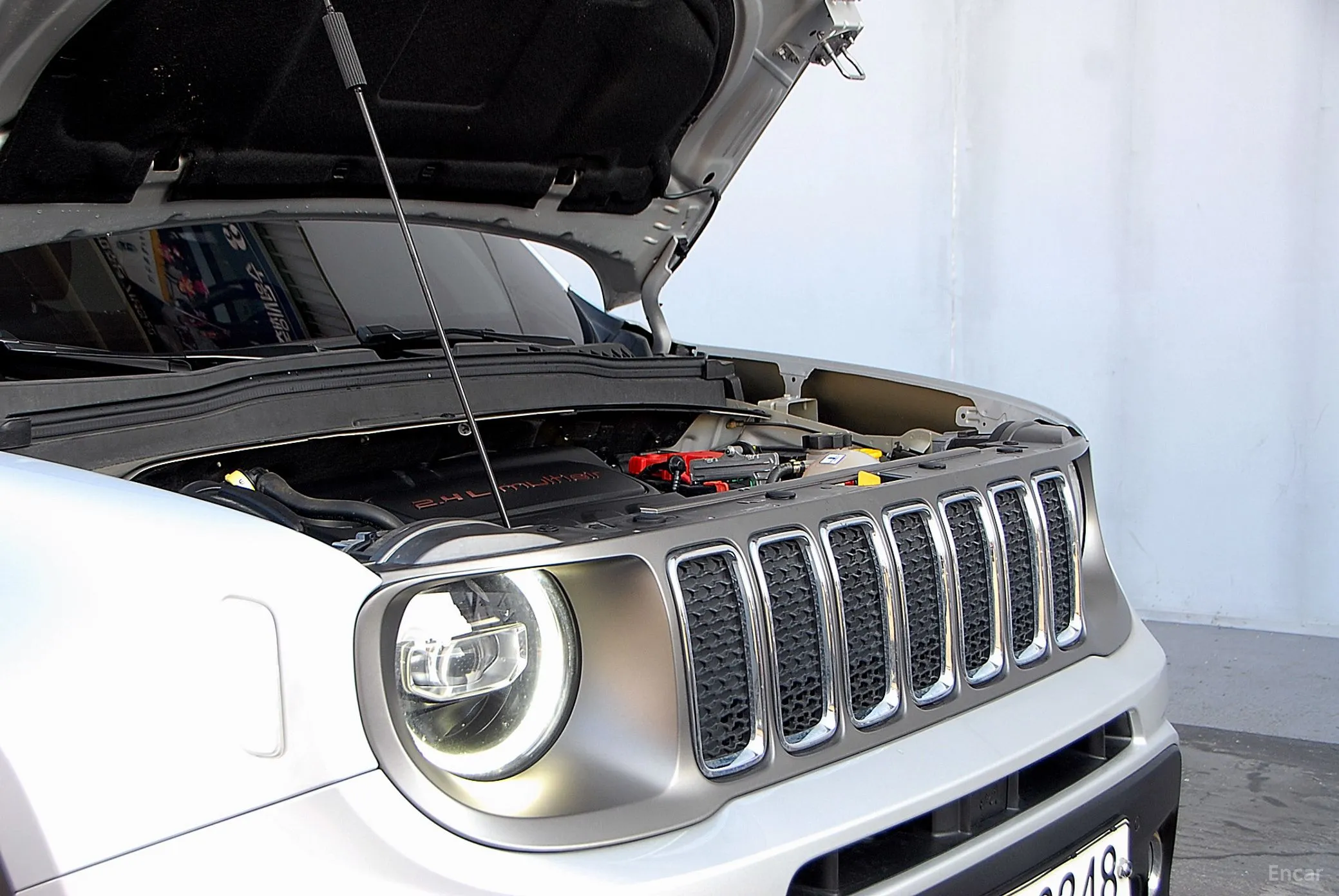 Jeep Renegade превью 19