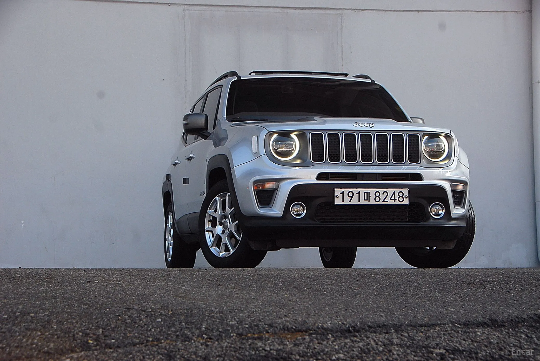 Jeep Renegade превью 4