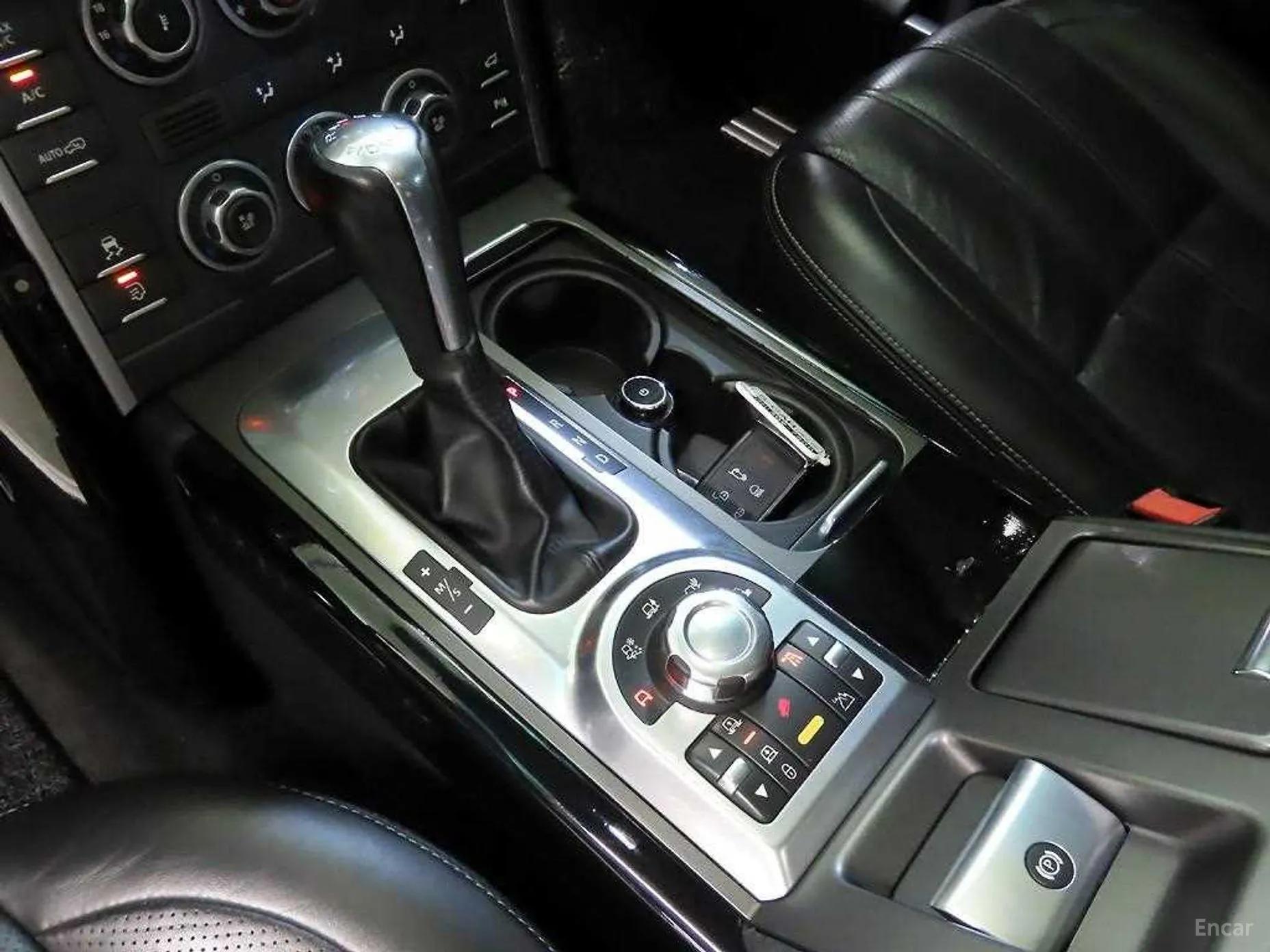 Land Rover Range Rover превью 12