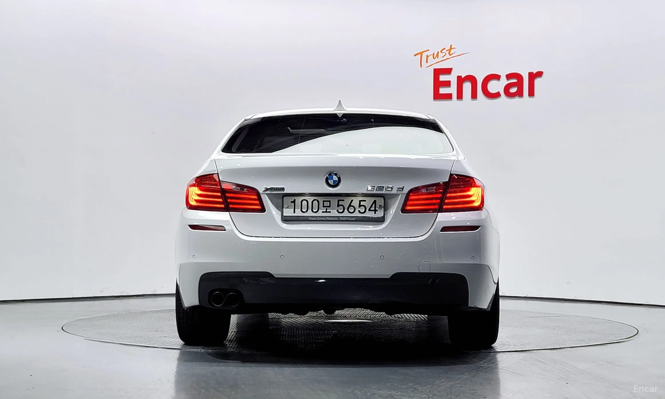 BMW 5 Series (F10) превью 3