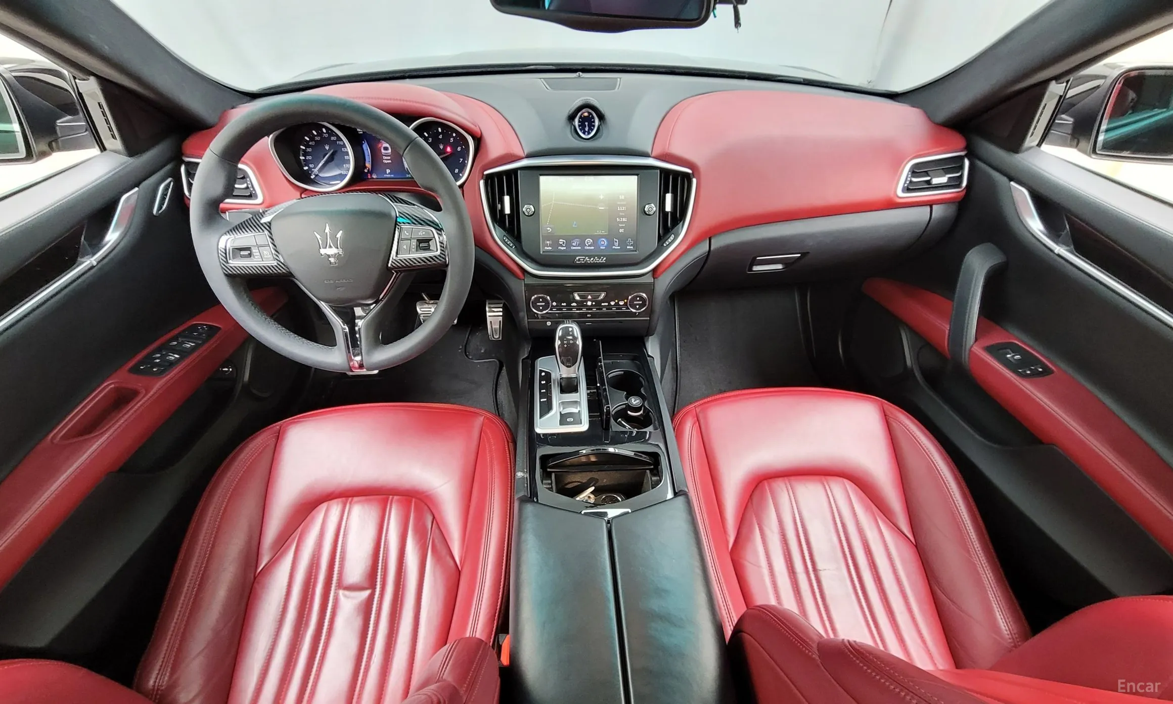 Maserati Ghibli превью 7