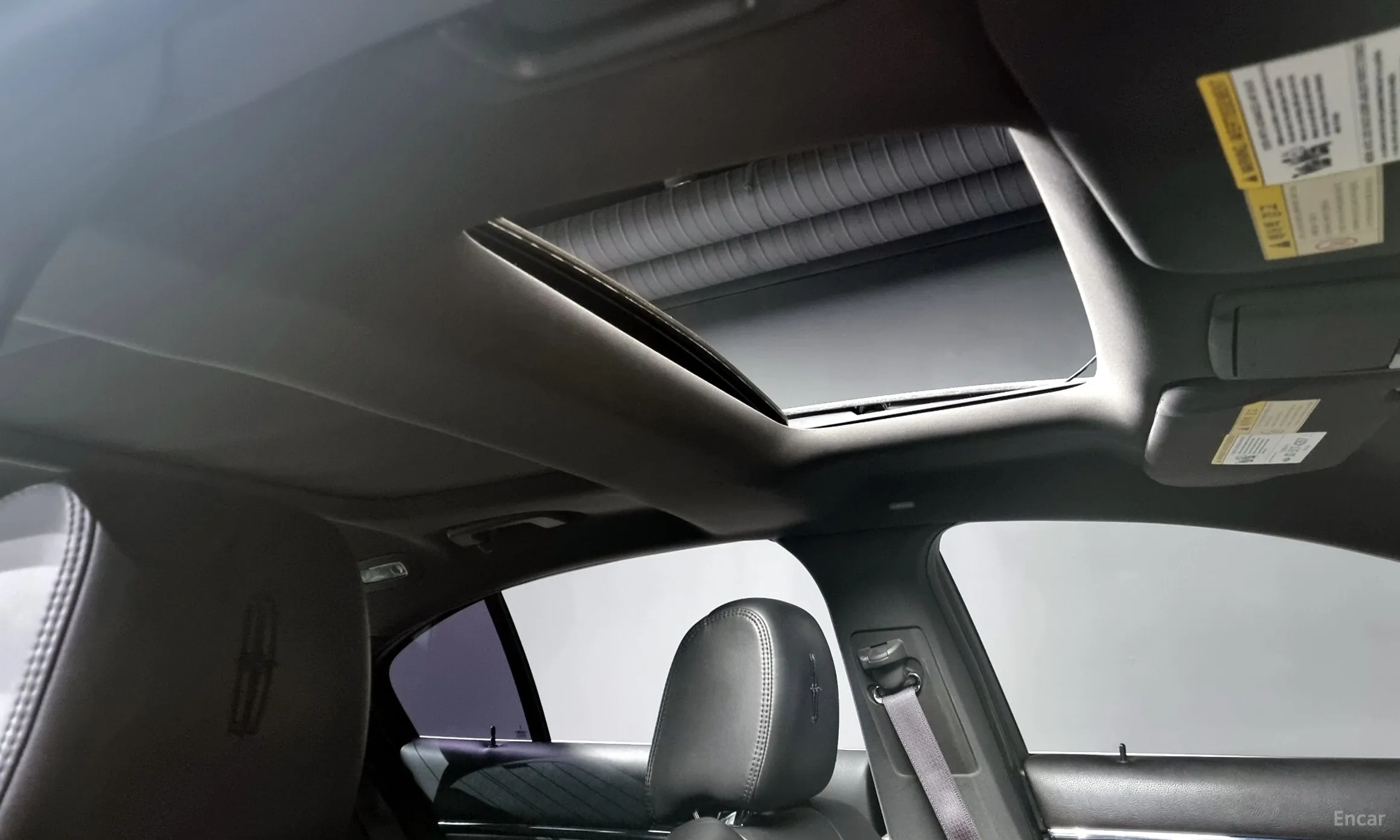 Lincoln MKS превью 19