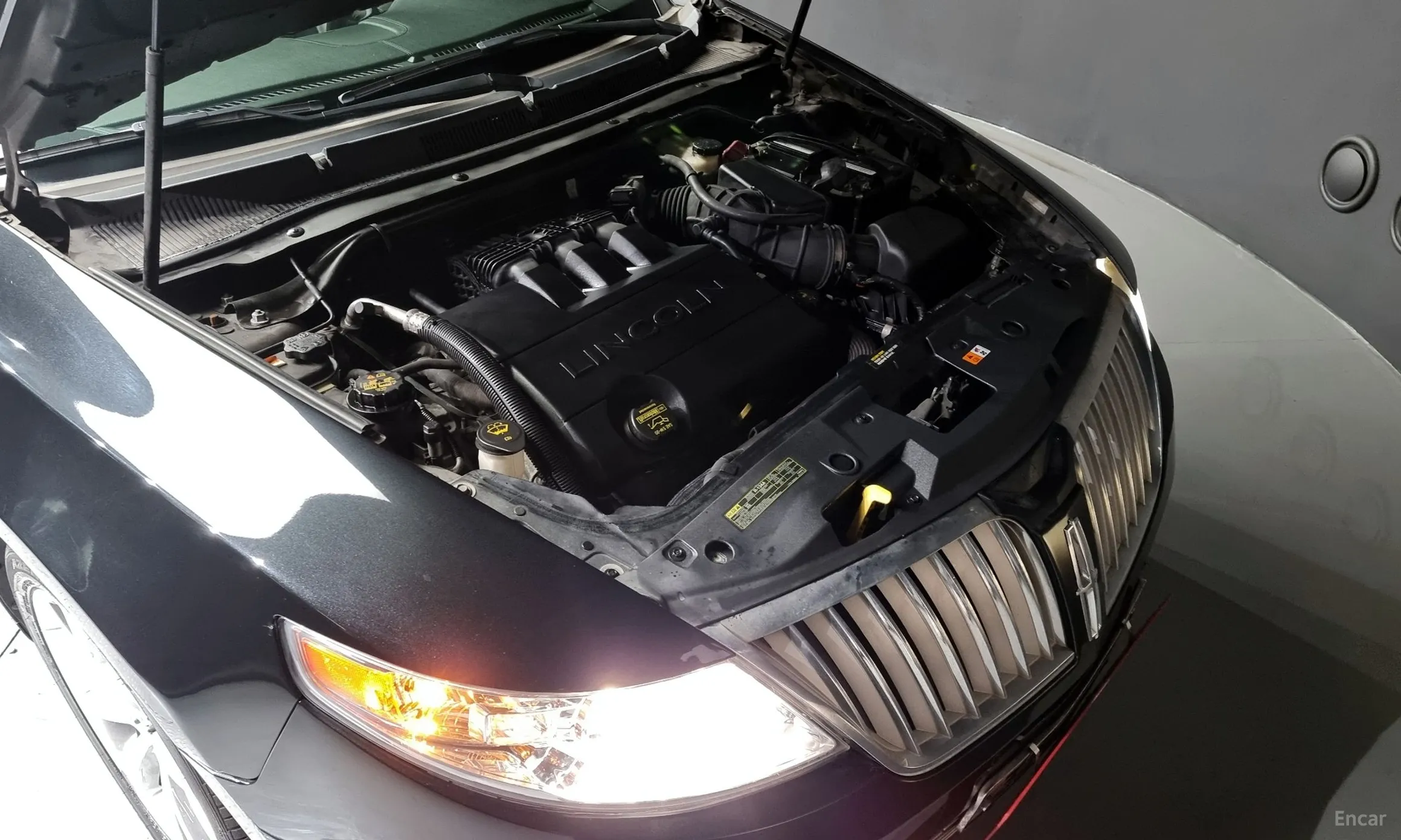 Lincoln MKS превью 6