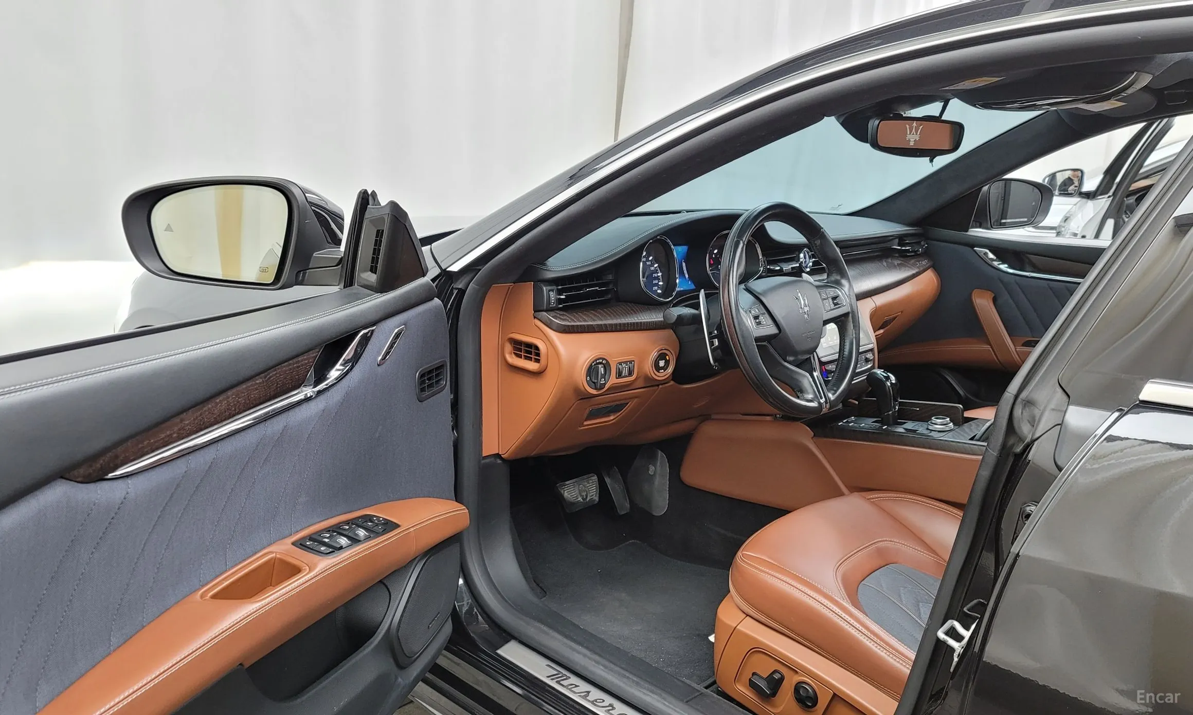Maserati Quattroporte превью 10