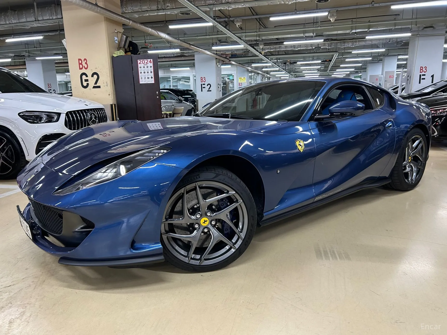 Ferrari 812 Superfast превью 4