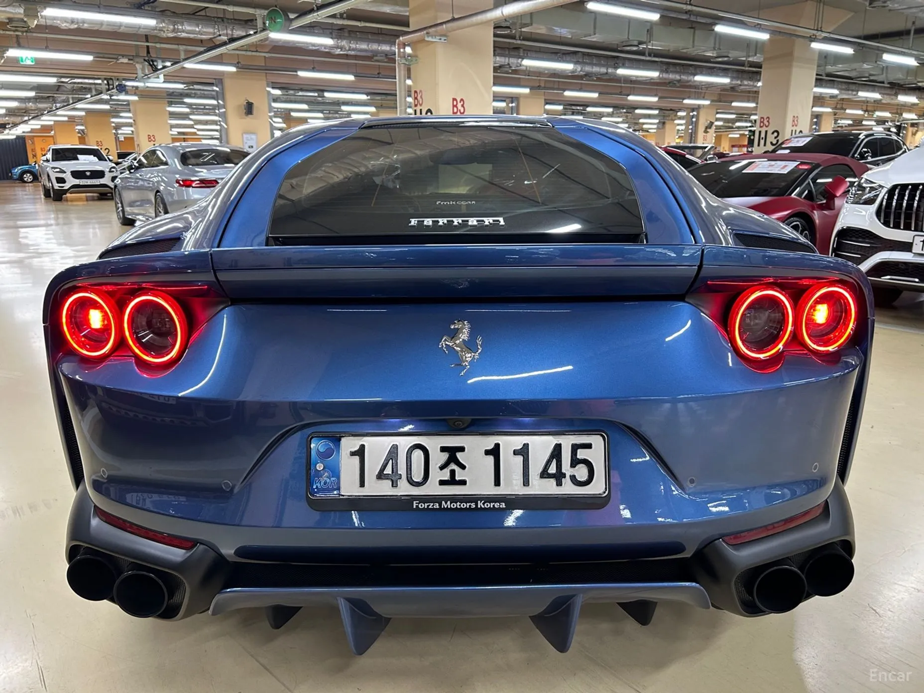 Ferrari 812 Superfast превью 7