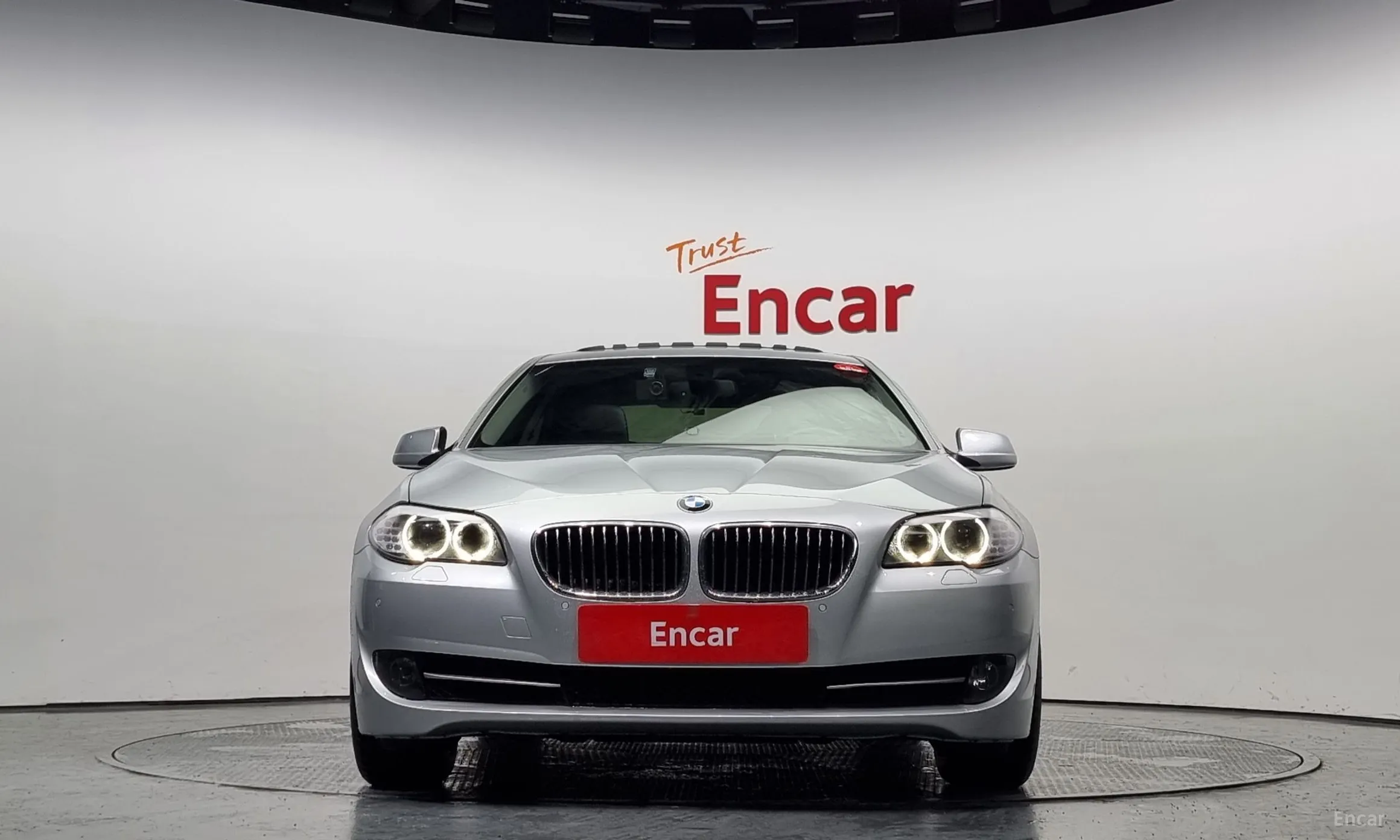 BMW 5 Series (F10) превью 2