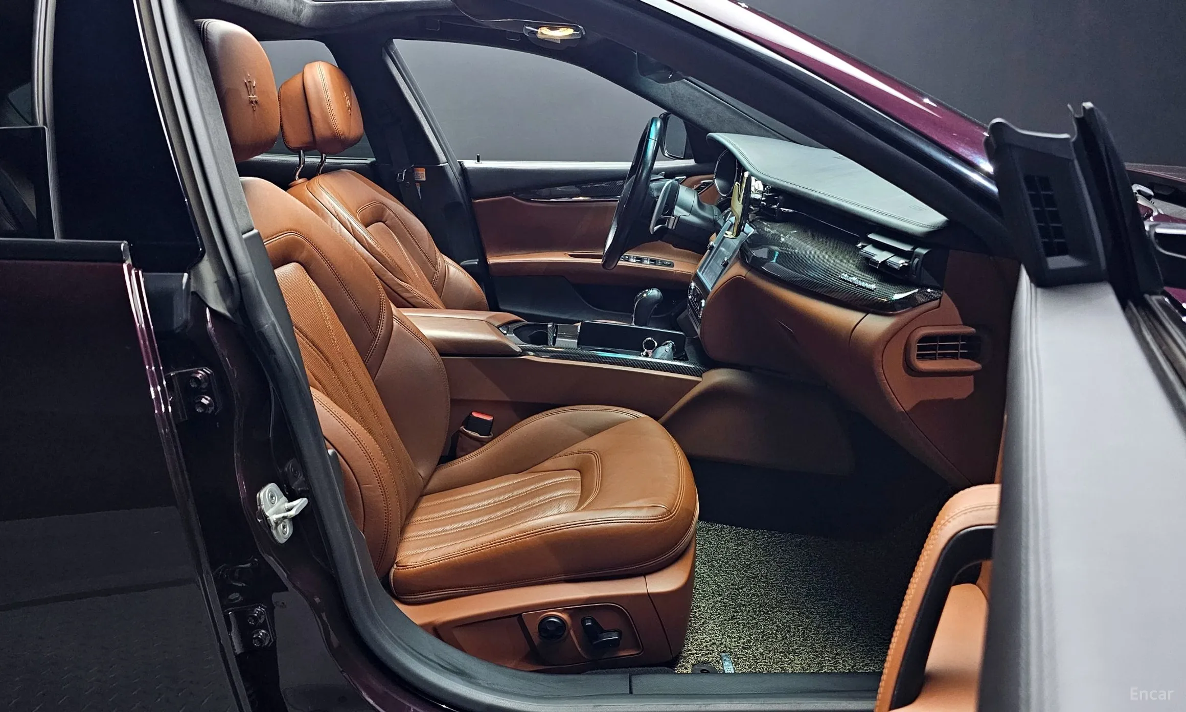 Maserati Quattroporte превью 10