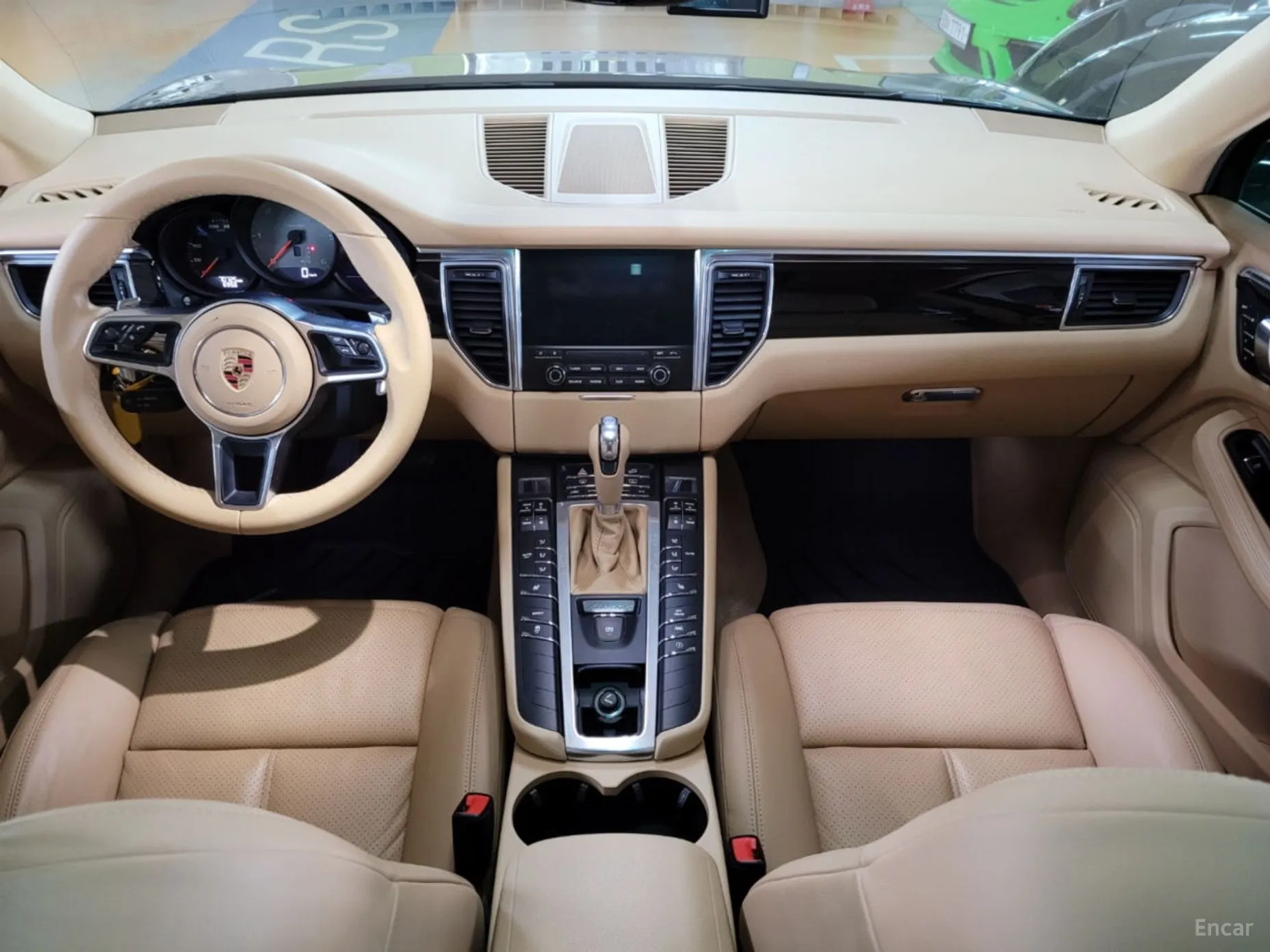 Porsche Macan превью 4