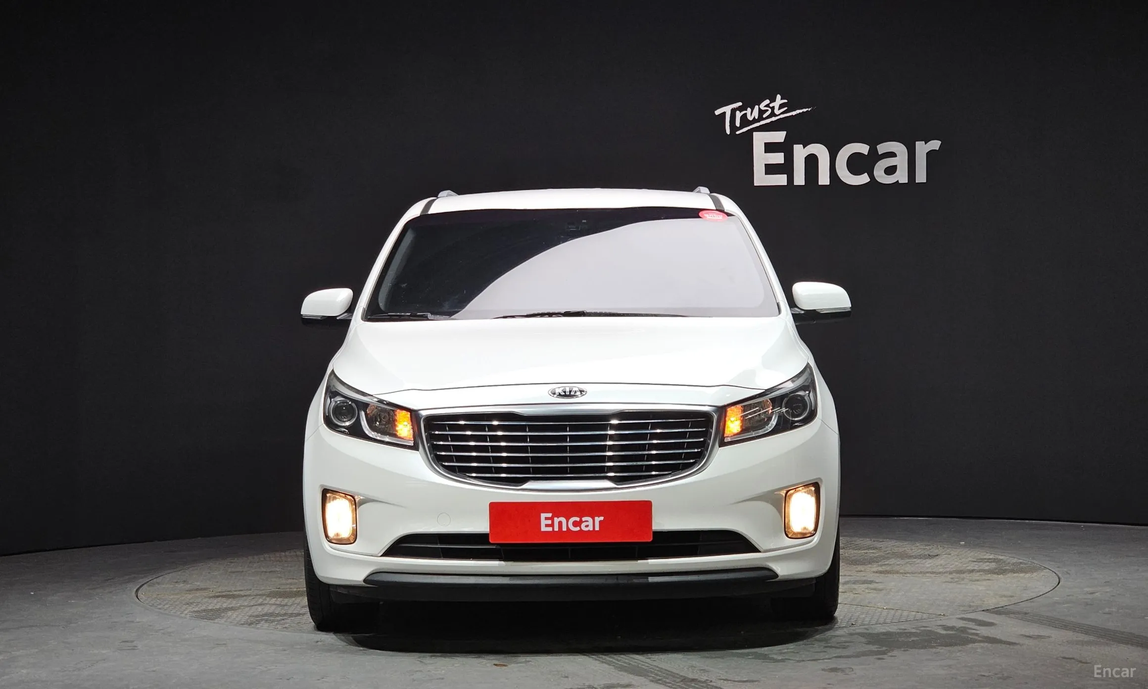Kia Carnival превью 2
