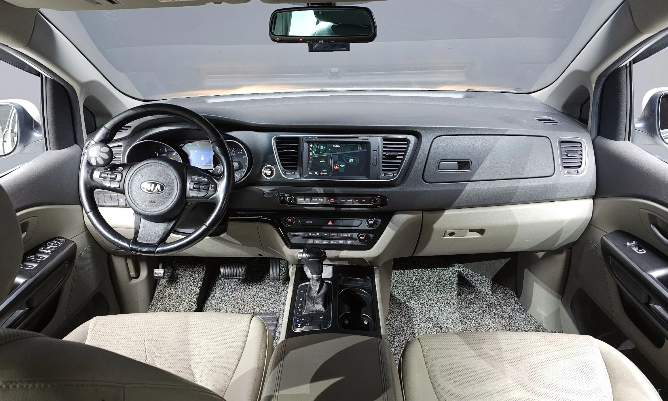 Kia Carnival превью 4