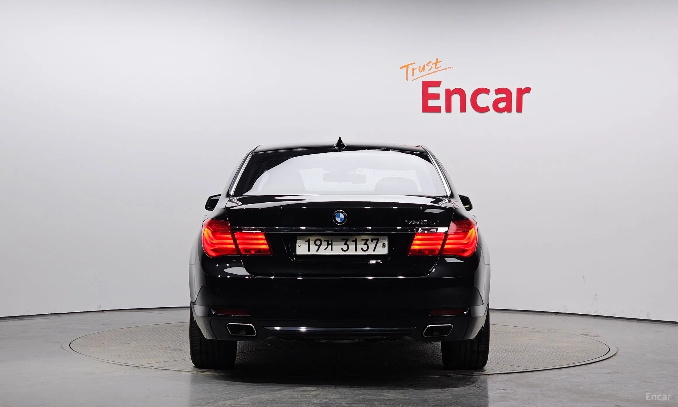 BMW 7 Series (F01) превью 3