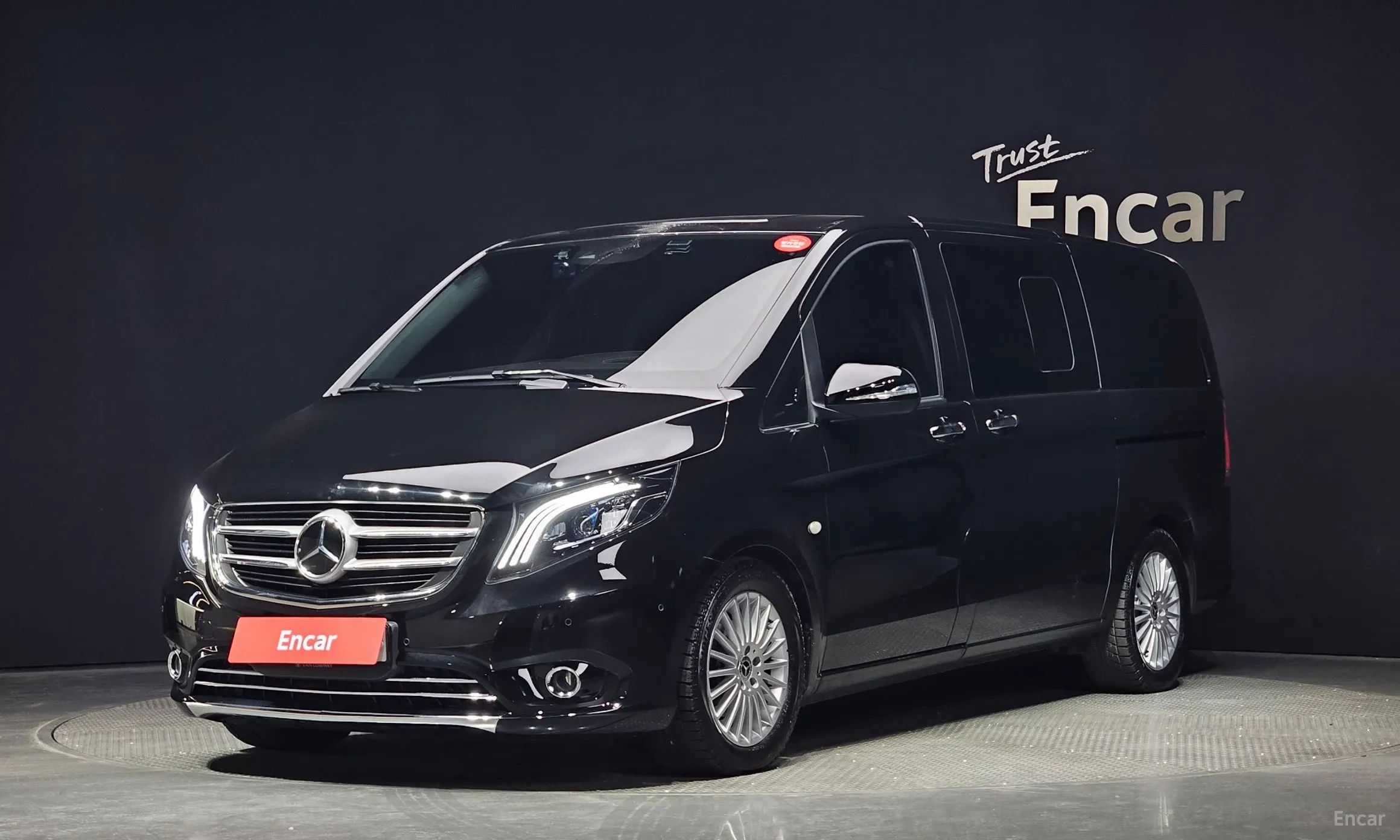 Mercedes Benz V-Class
