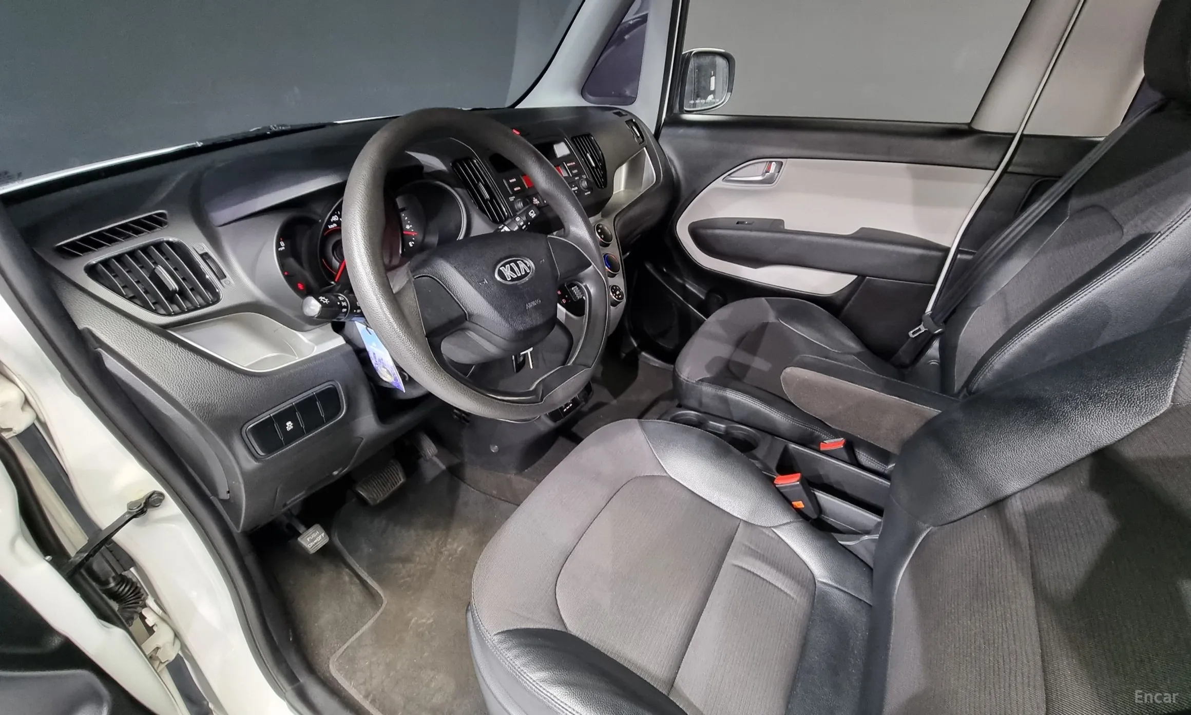 Kia Ray превью 4