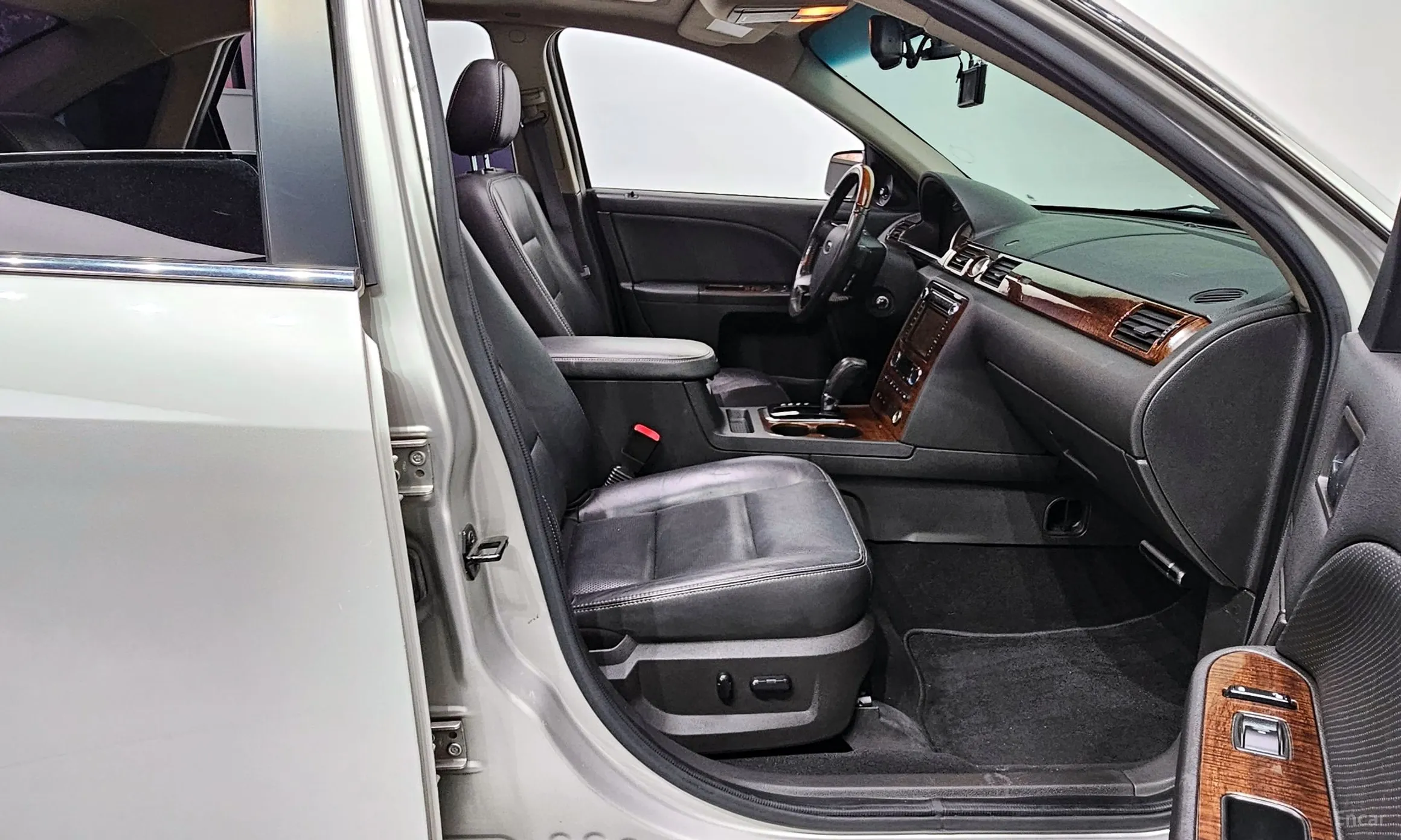 Ford Taurus превью 11