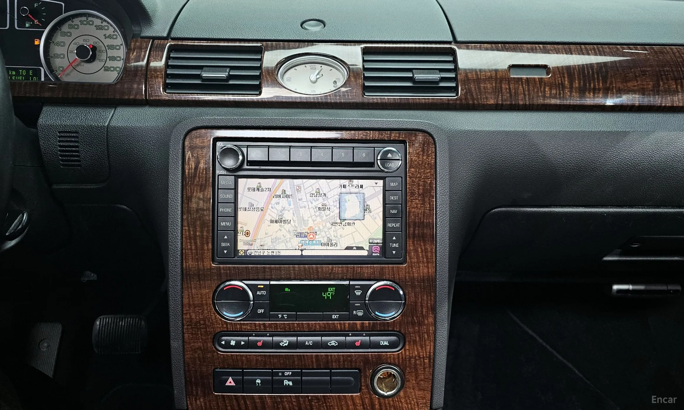 Ford Taurus превью 15