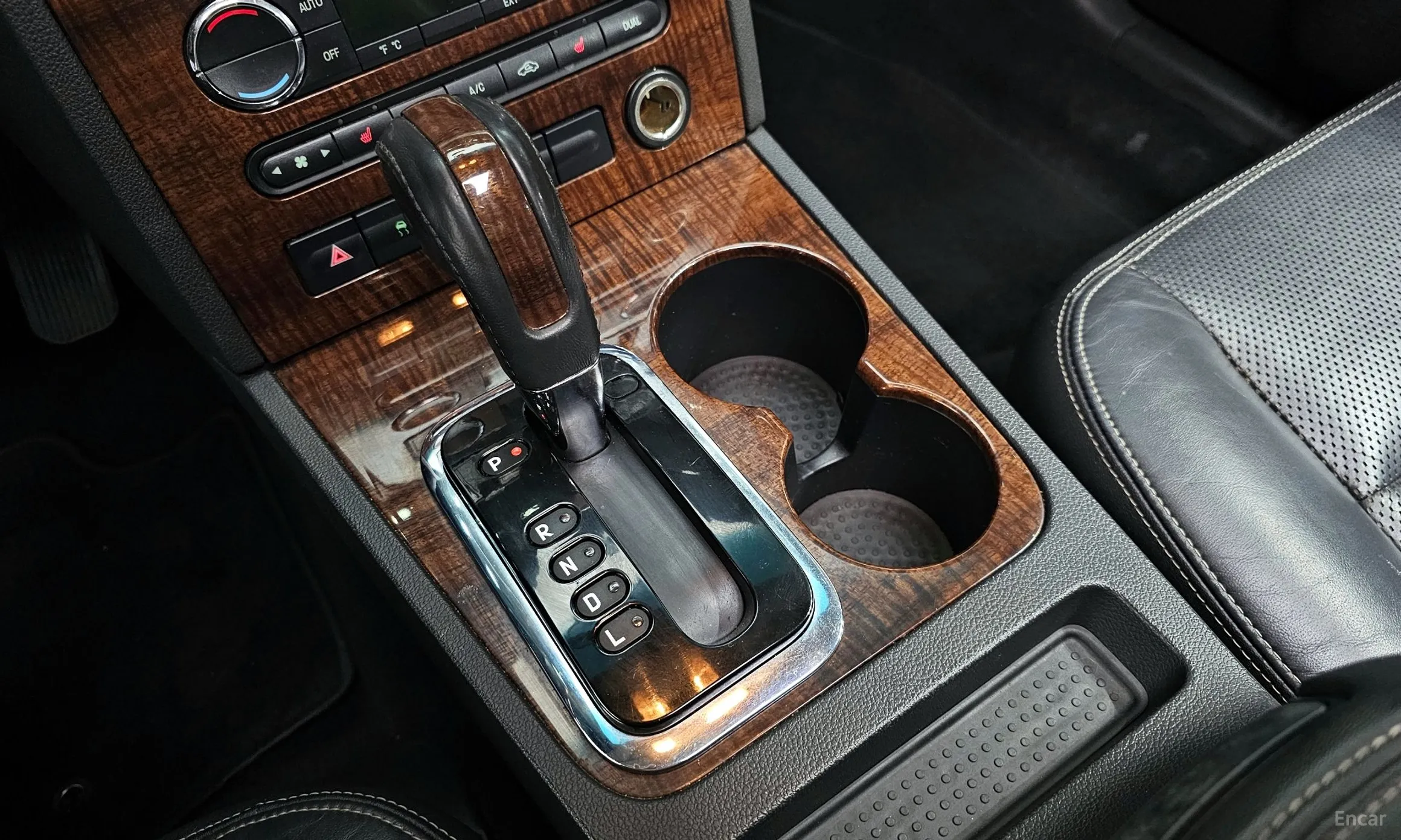 Ford Taurus превью 9