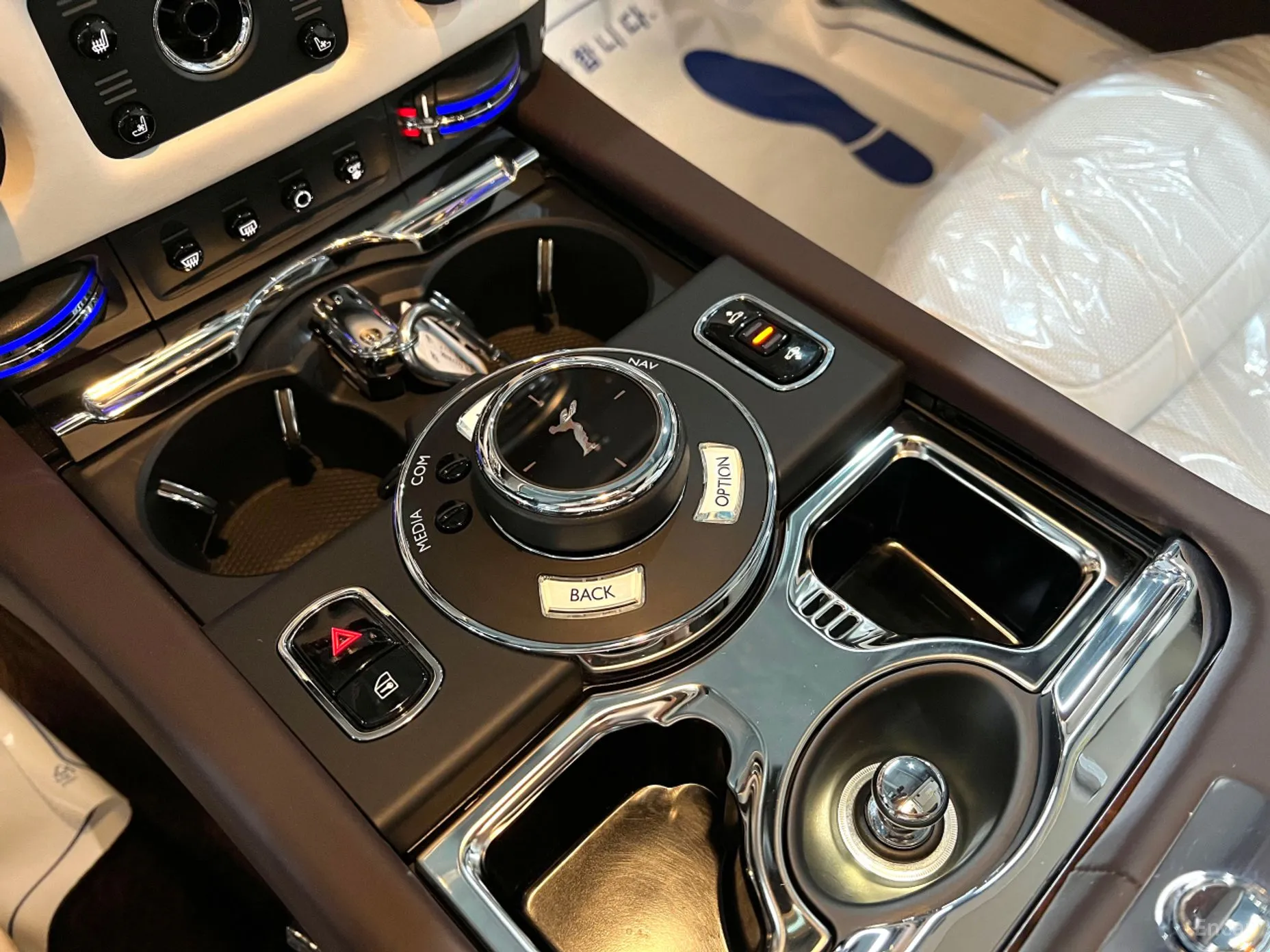 Rolls-Royce Ghost превью 12