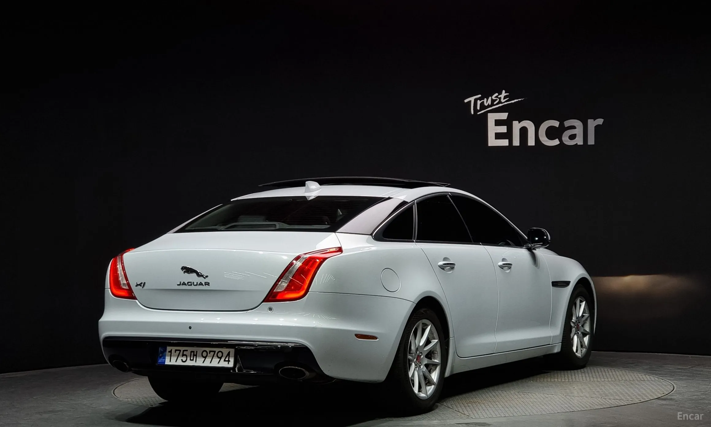 Jaguar All New XJ