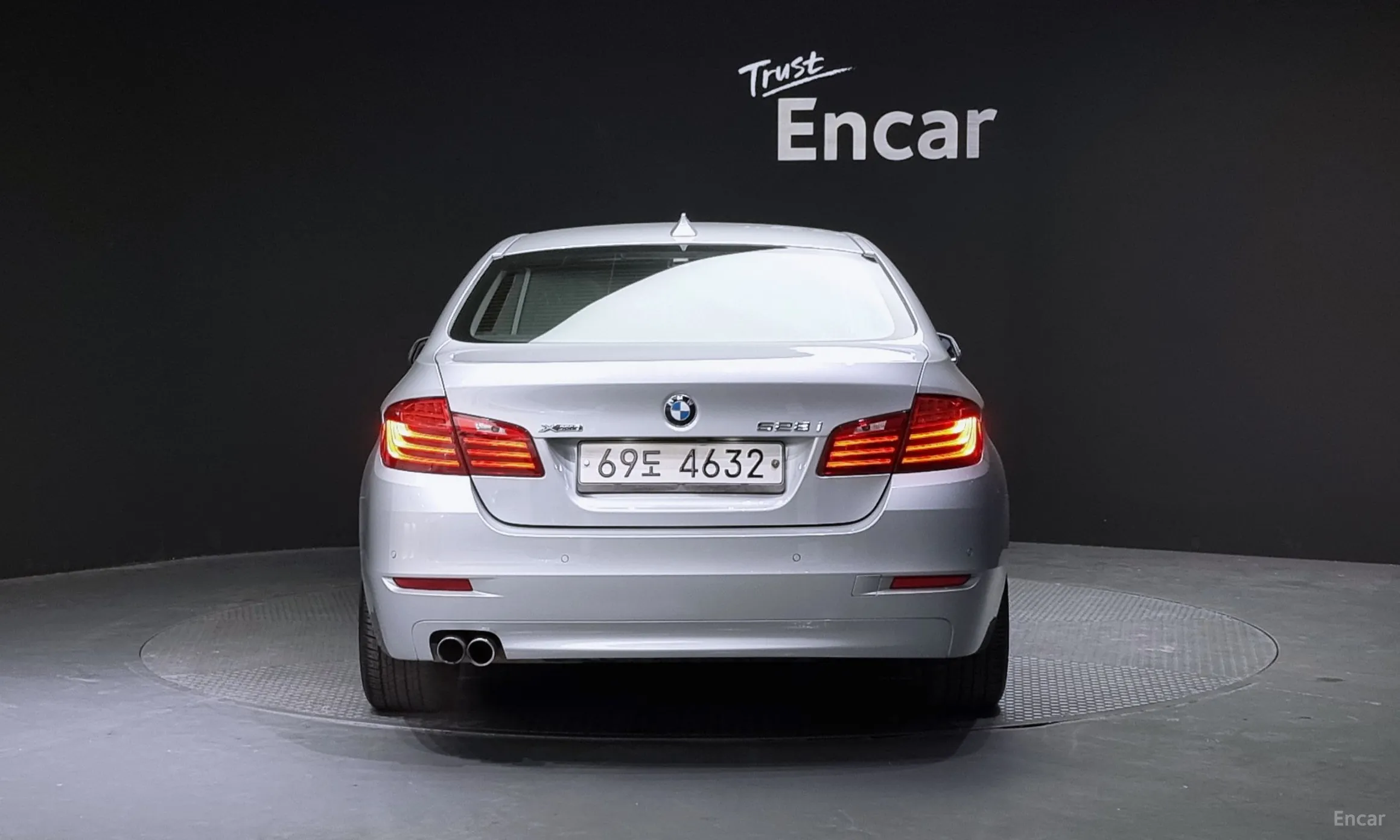 BMW 5 Series (F10) превью 3