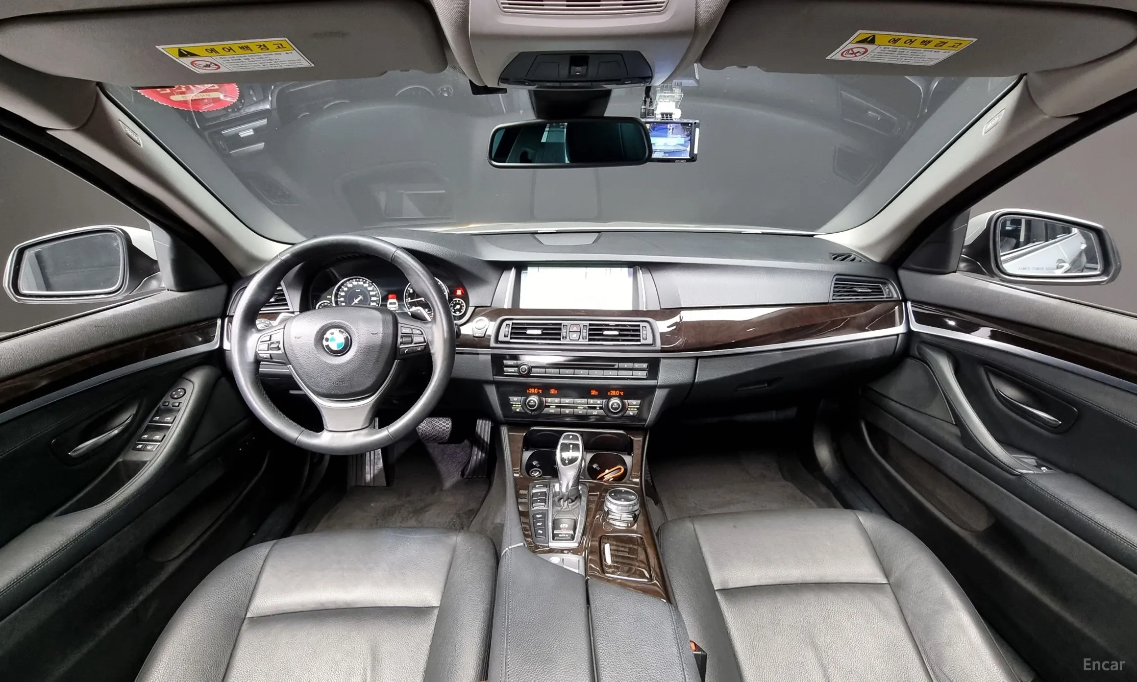 BMW 5 Series (F10) превью 4