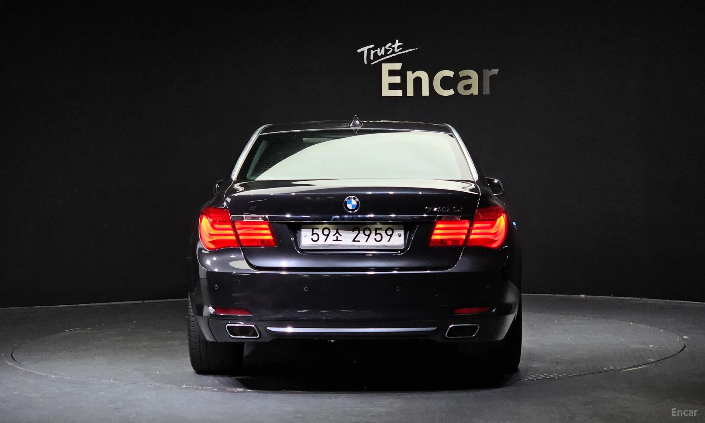 BMW 7 Series (F01) превью 3