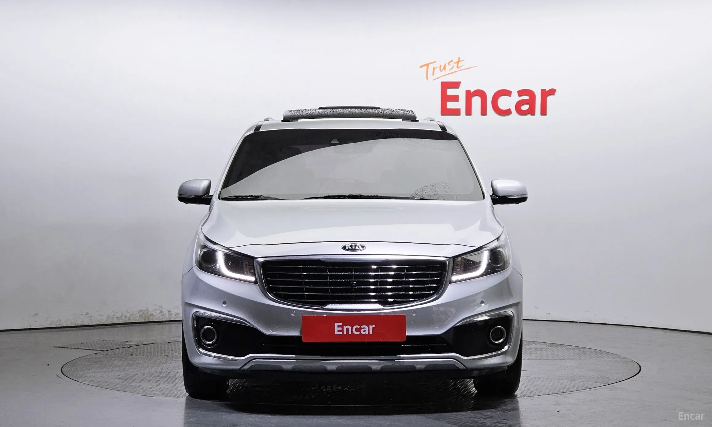 Kia Carnival превью 2