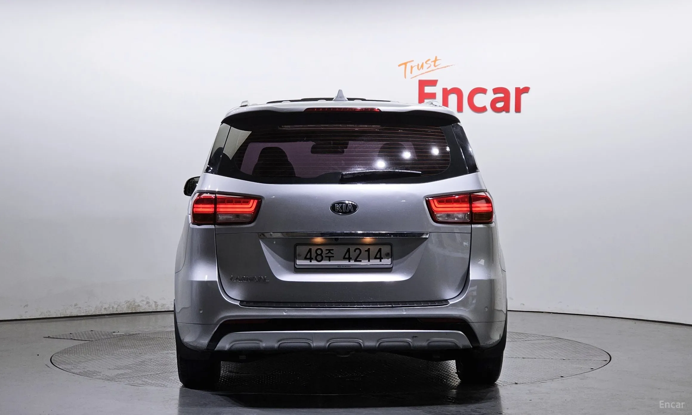 Kia Carnival превью 3