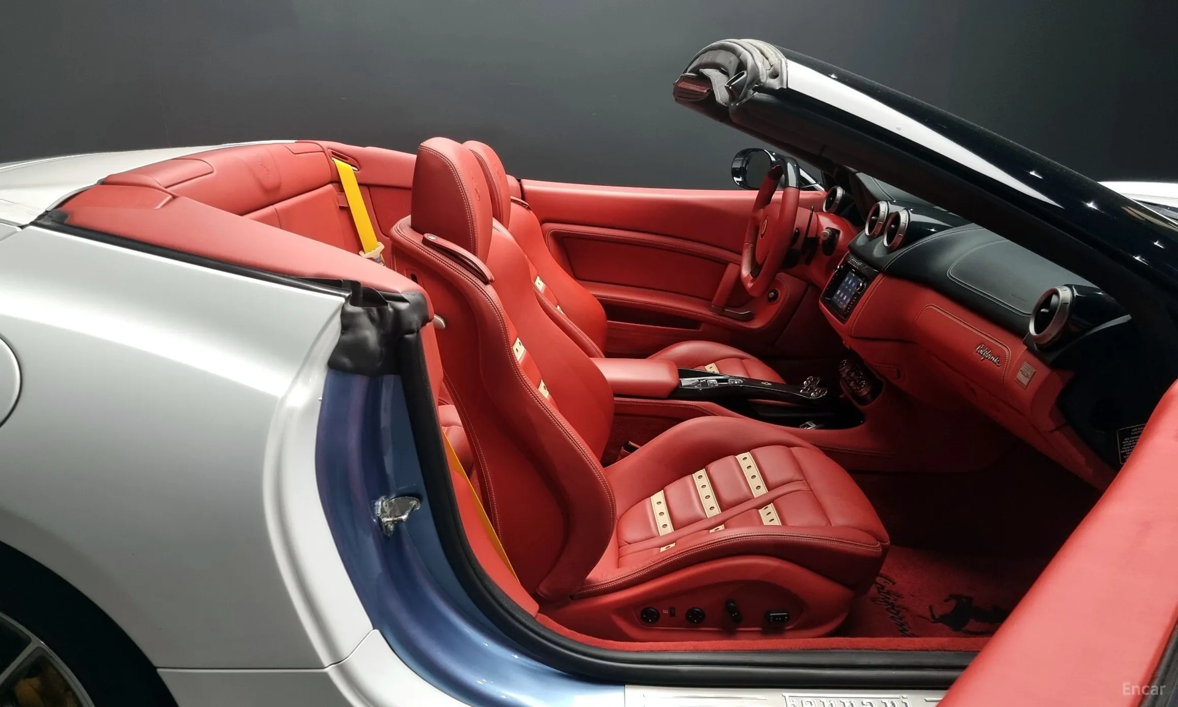 Ferrari California превью 10