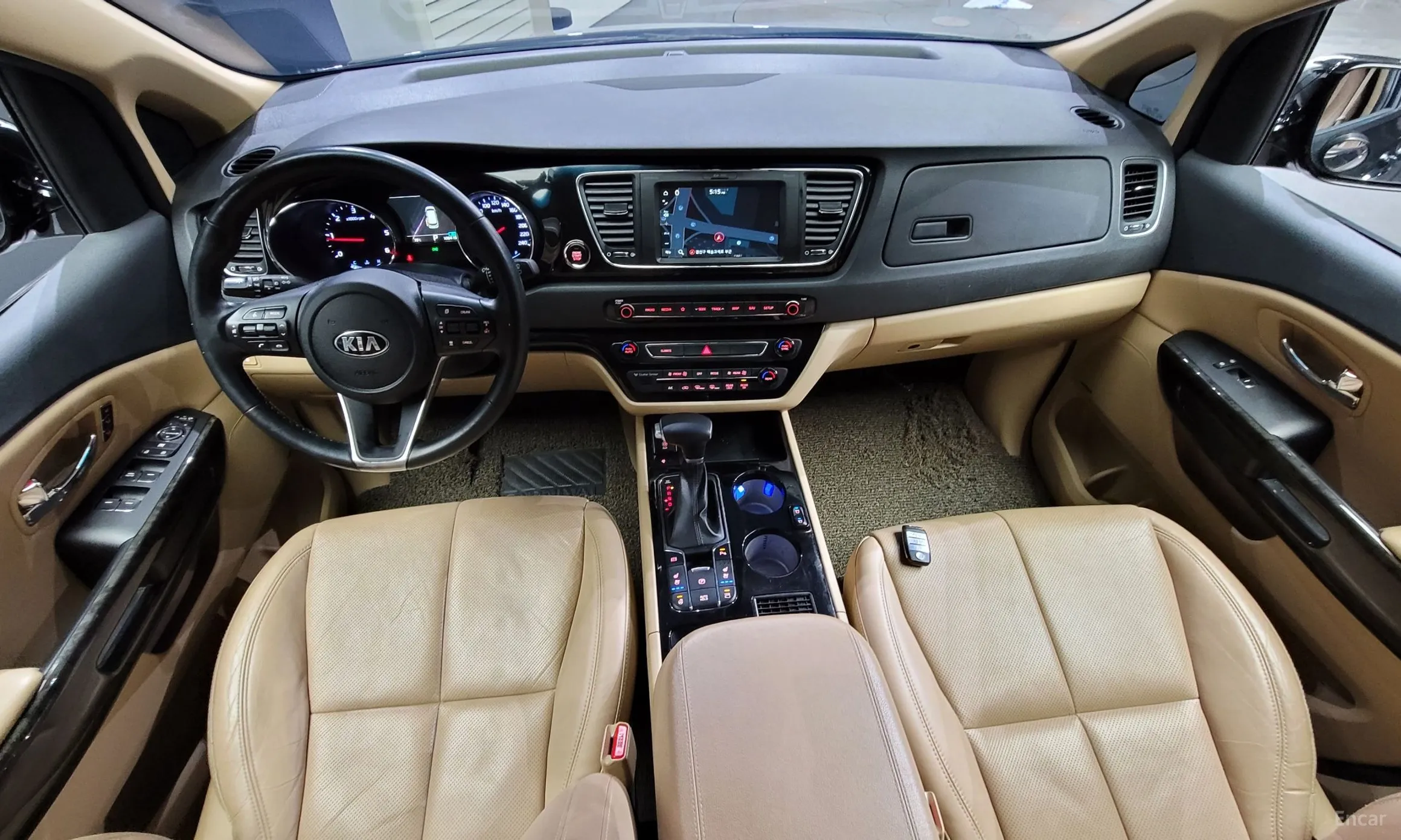 Kia Carnival превью 4