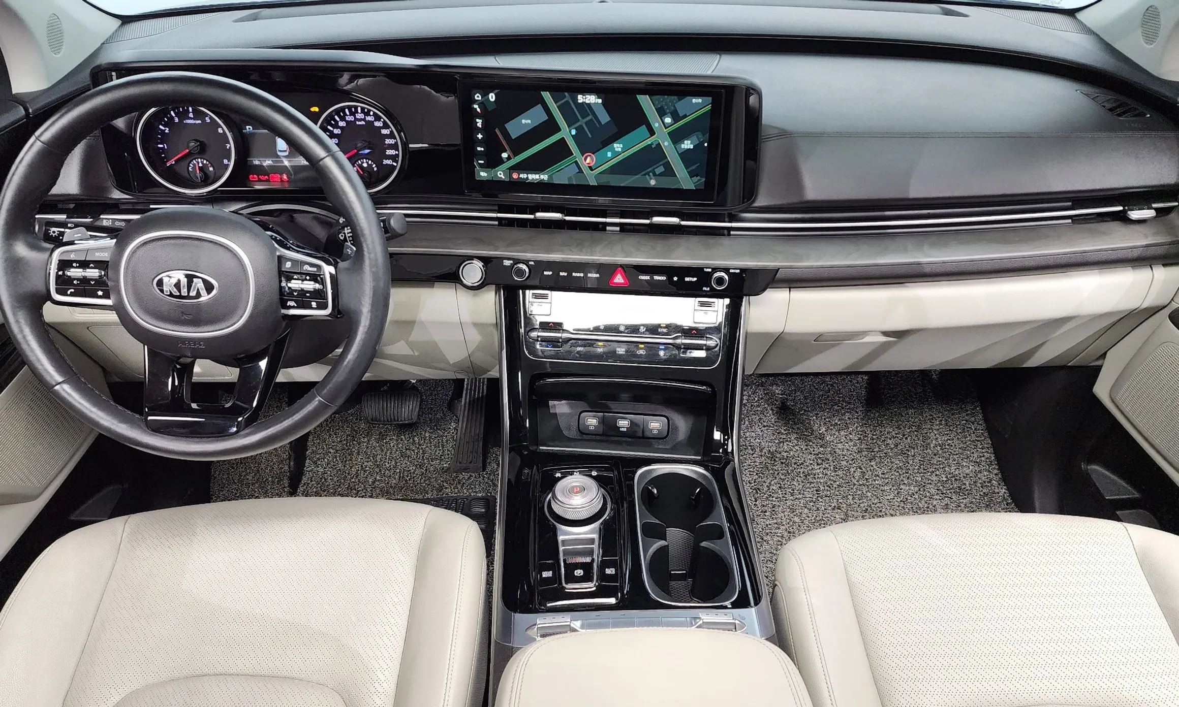Kia Carnival Gen 4 превью 4