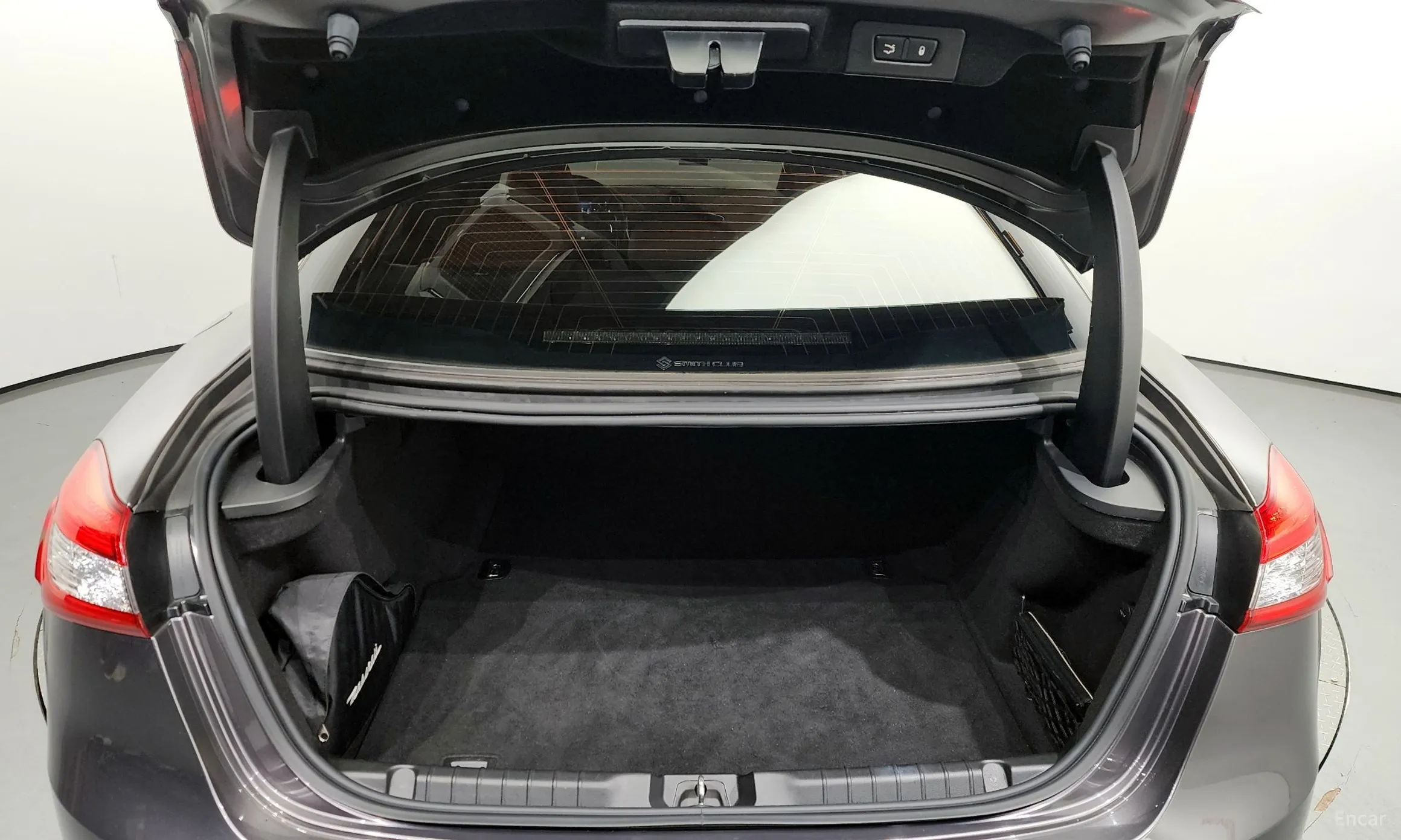 Maserati Ghibli превью 20